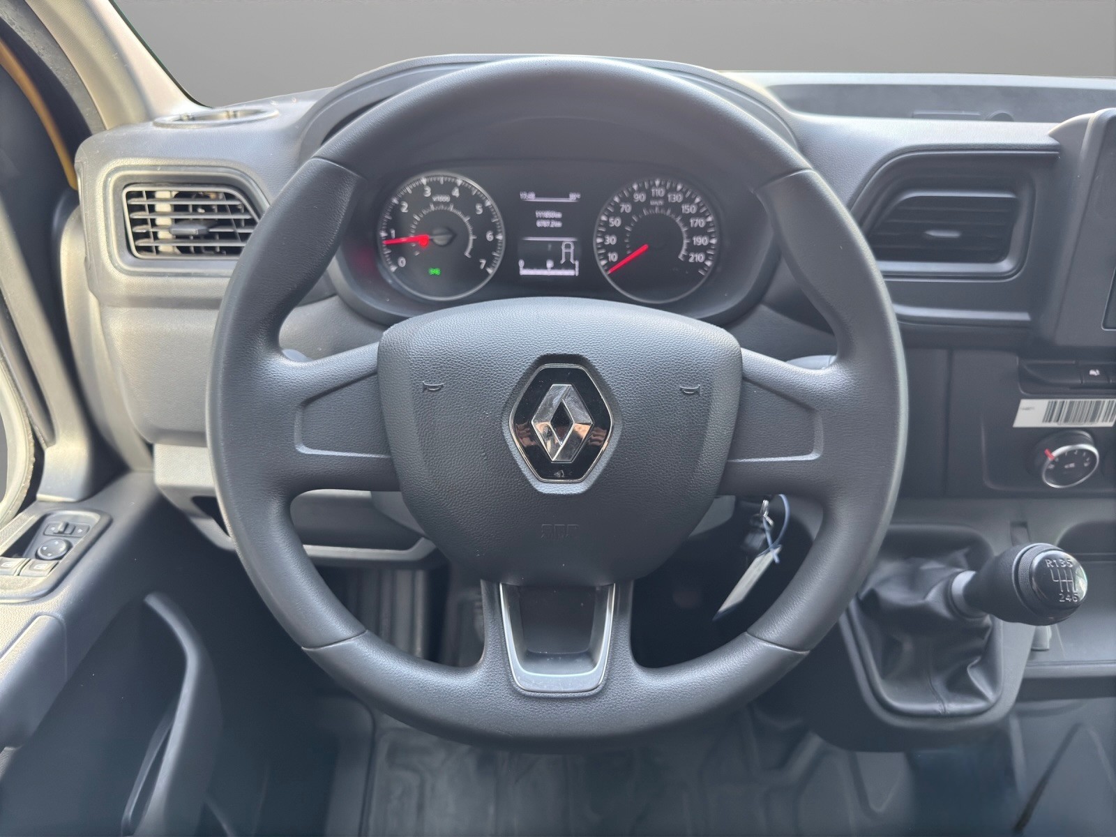 RENAULT Master T35 2.3dCi 135 L3H3-image-8