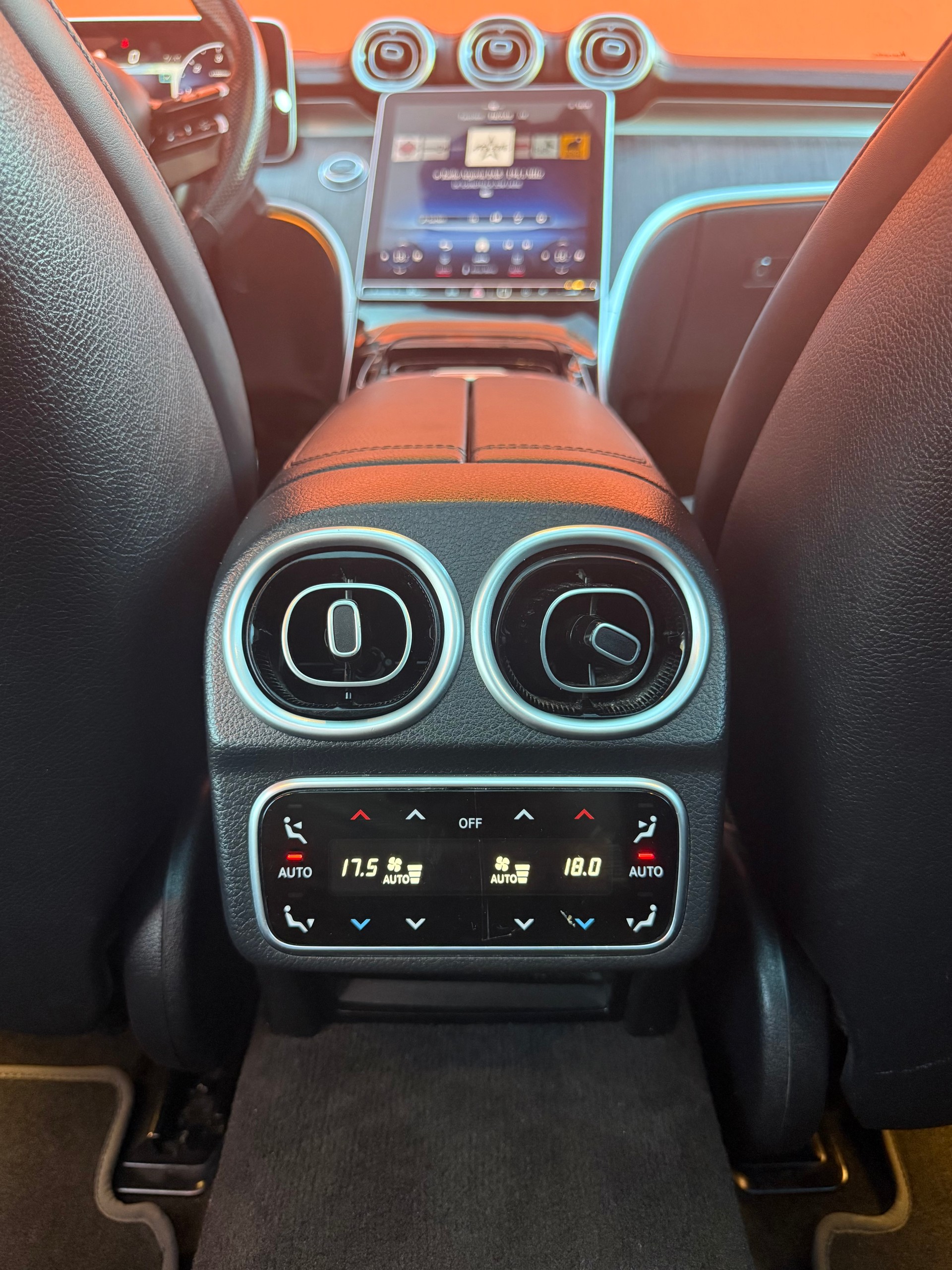 MERCEDES-BENZ C 220 d T 4Matic AMG Line-image-14