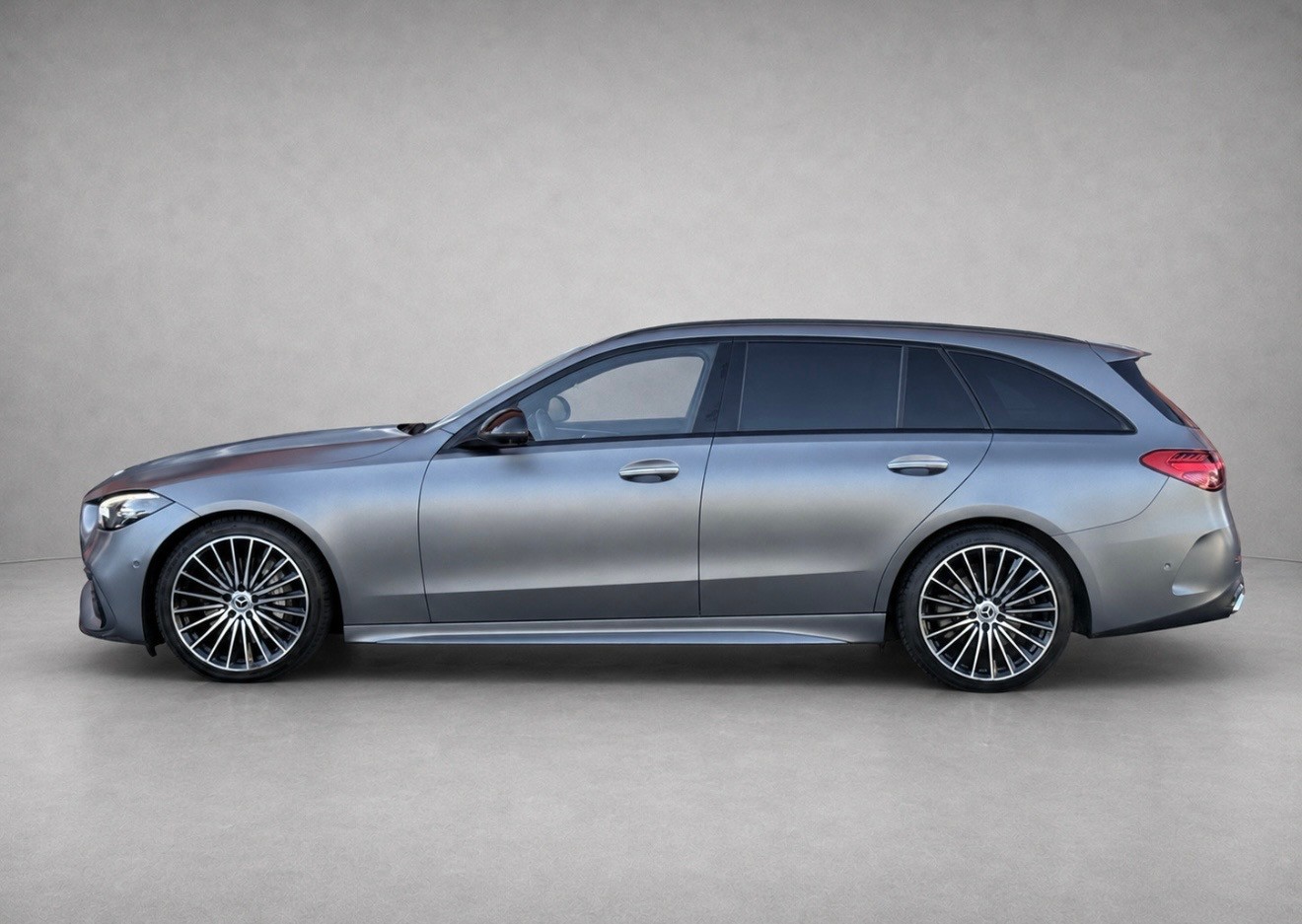 MERCEDES-BENZ C 220 d T 4Matic AMG Line-image-1