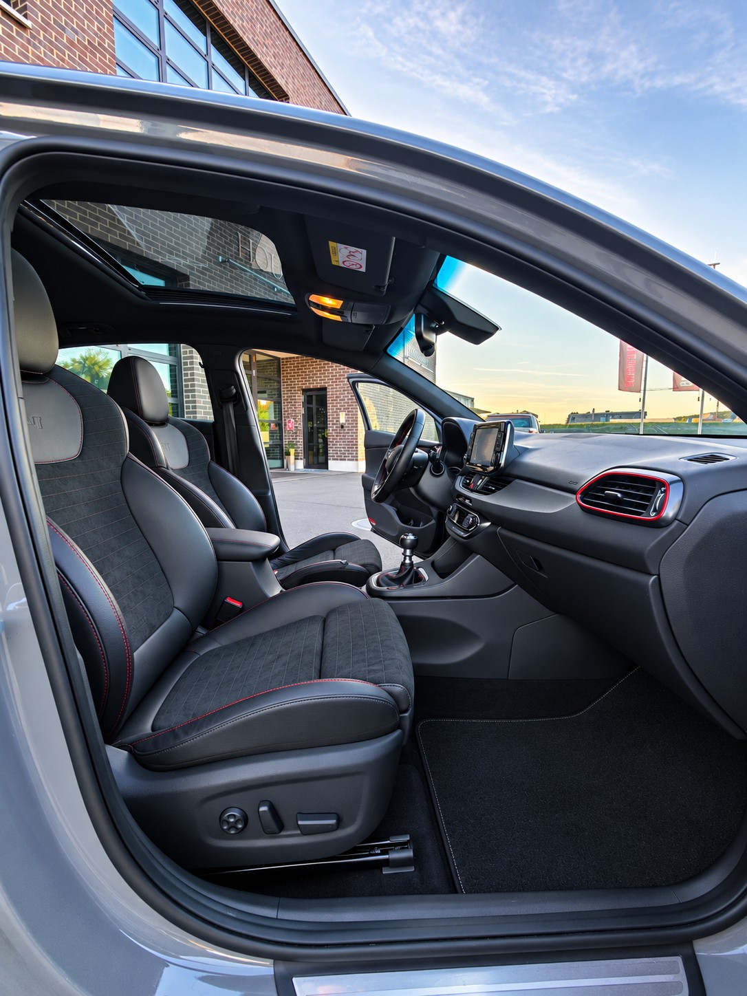 HYUNDAI i30 Fastback N 2.0 T-GDi 🔥-image-12