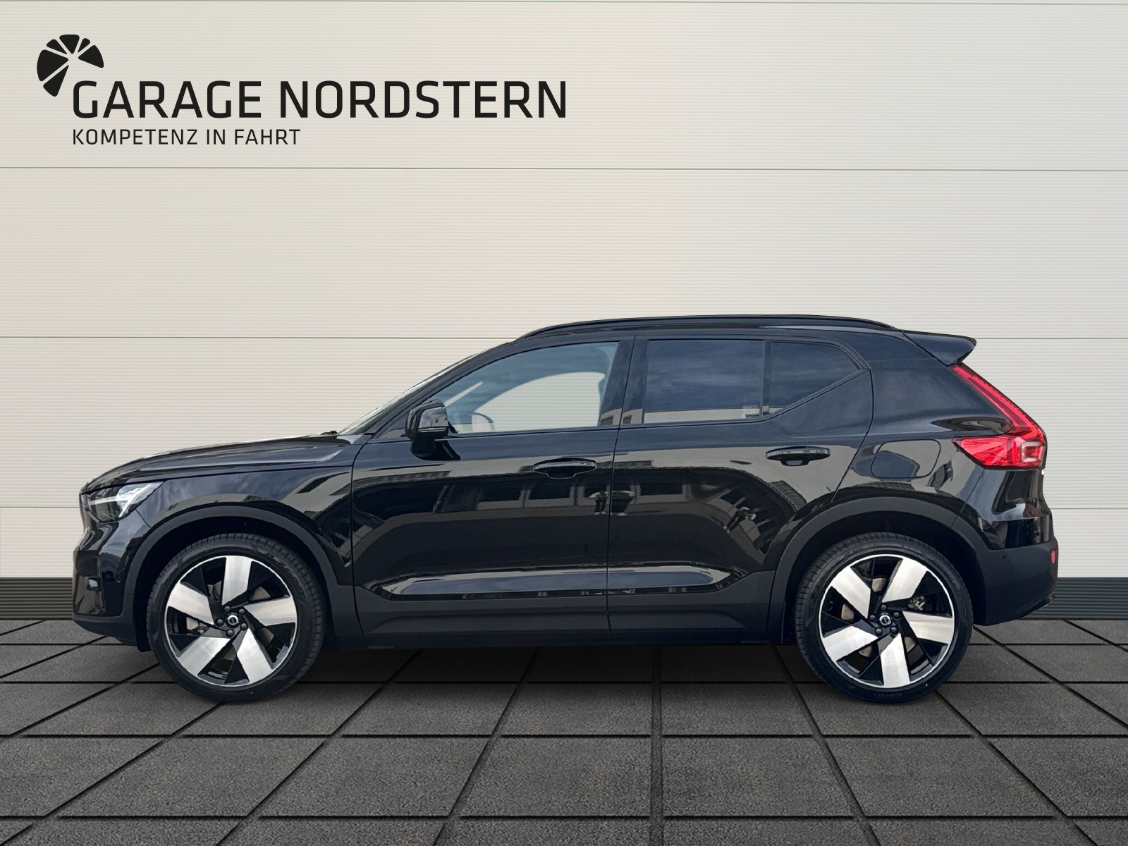 VOLVO EX40 Twin Ultra AWD-image-1