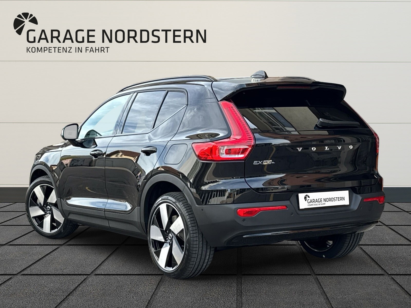 VOLVO EX40 Twin Ultra AWD-image-2