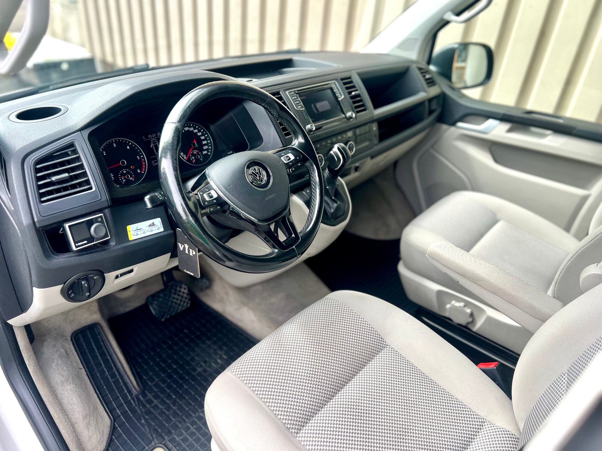 VW T6 California 2.0 TDI Beach Liberty 4Motion DSG 150 PS by Nutzfahrzeugcenter Seetal-image-13