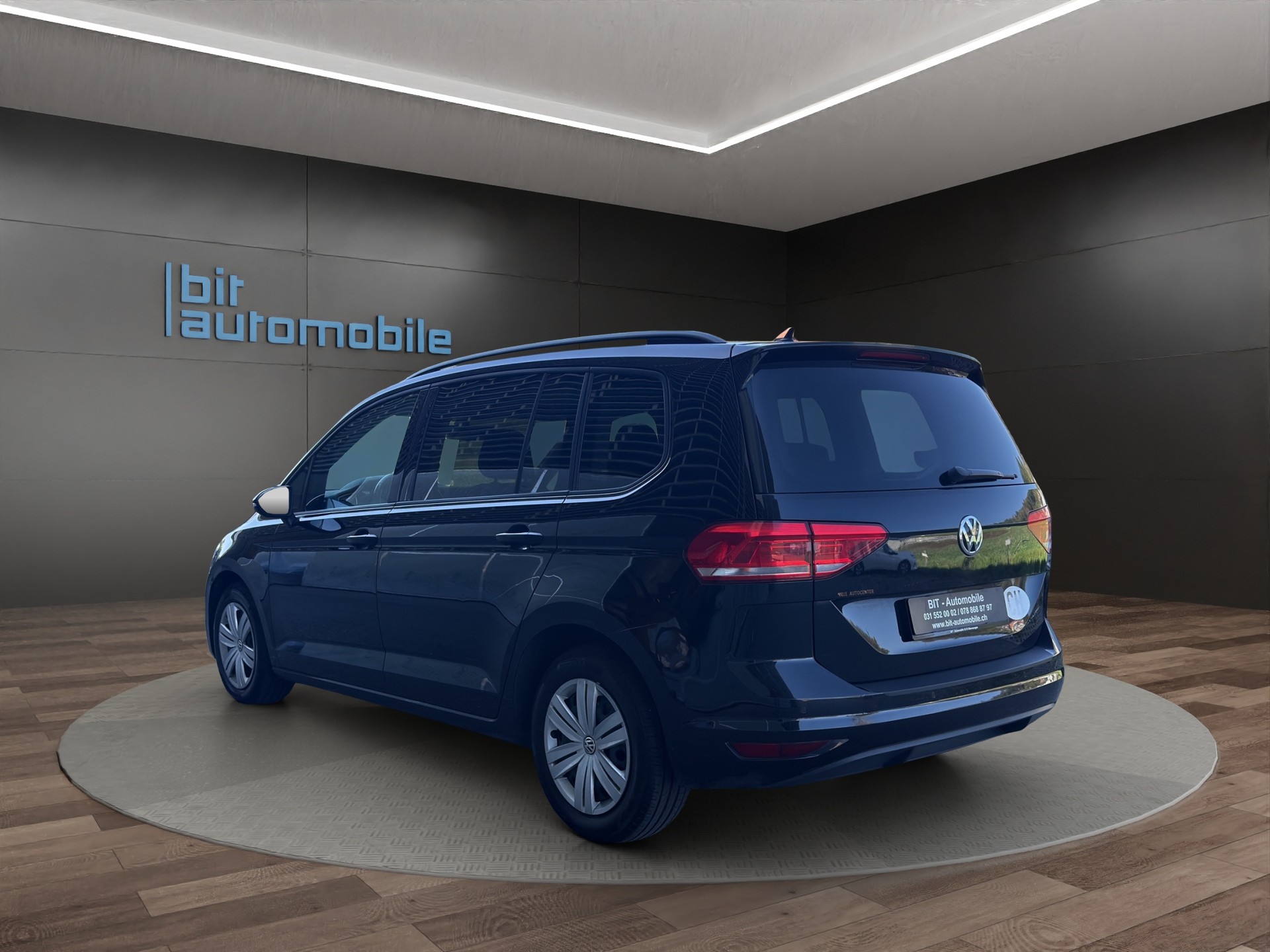 VW Touran 1.6 TDI BlueMotion Technology Family DSG 7Plätzer-image-4