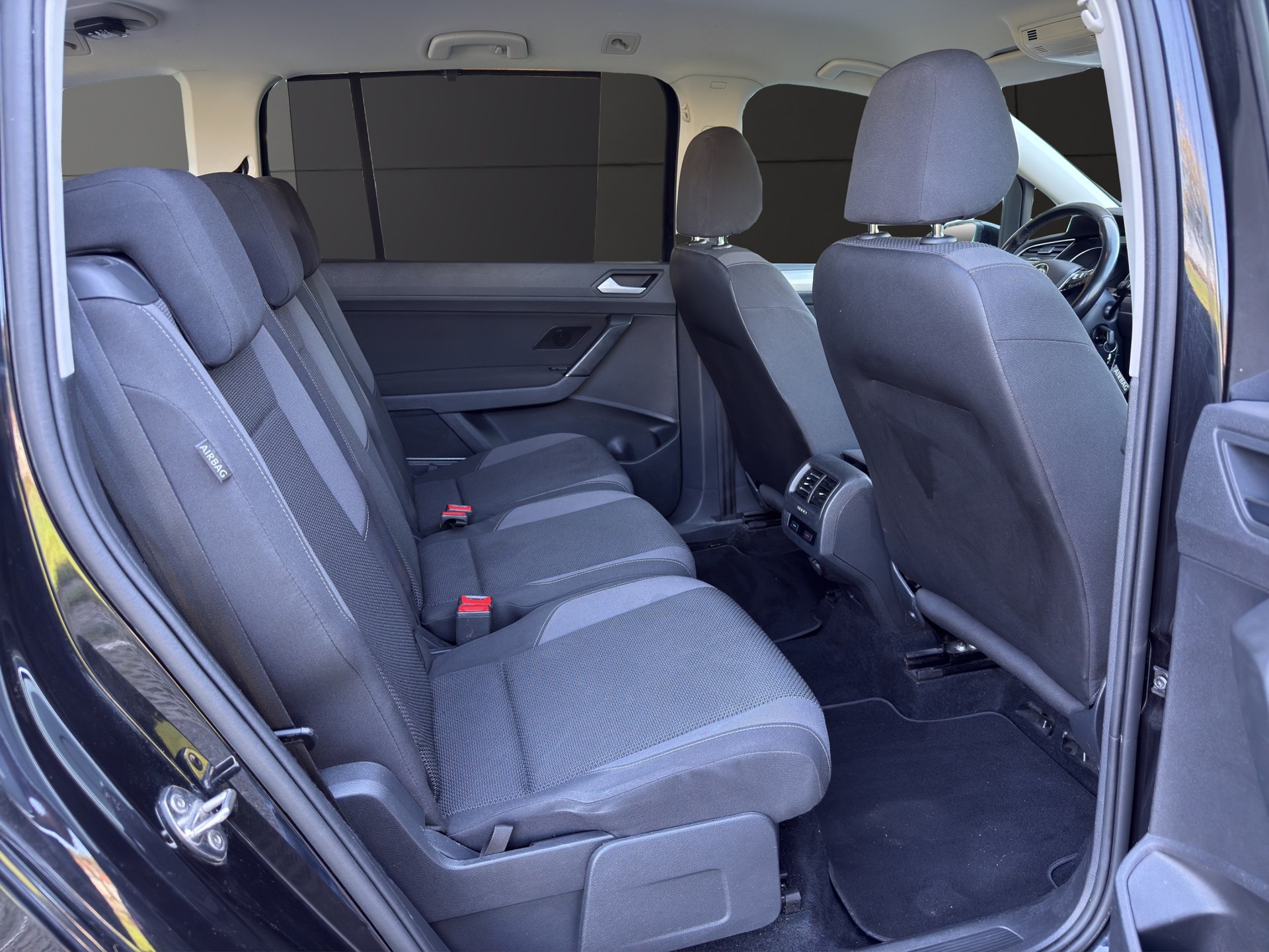 VW Touran 1.6 TDI BlueMotion Technology Family DSG 7Plätzer-image-13