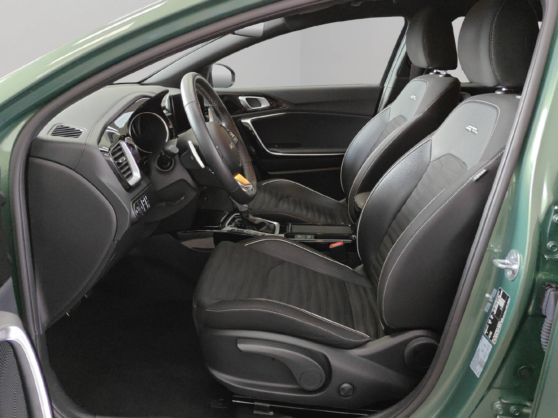 KIA ProCeed 1.5 T-GDi GT-Line Edition-image-4