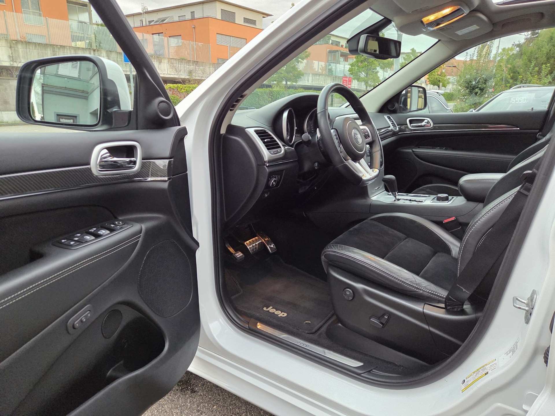 JEEP Grand Cherokee 6.4 SRT8 Automatic-image-8