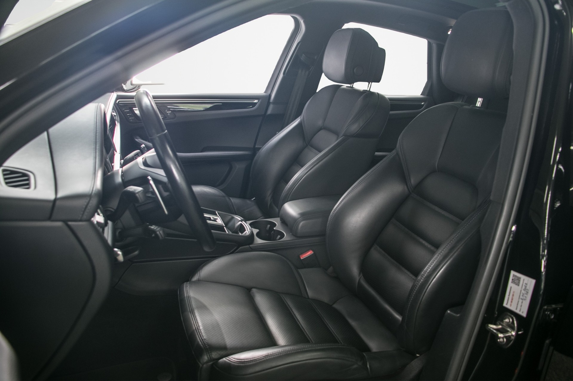 PORSCHE Macan S PDK-image-10