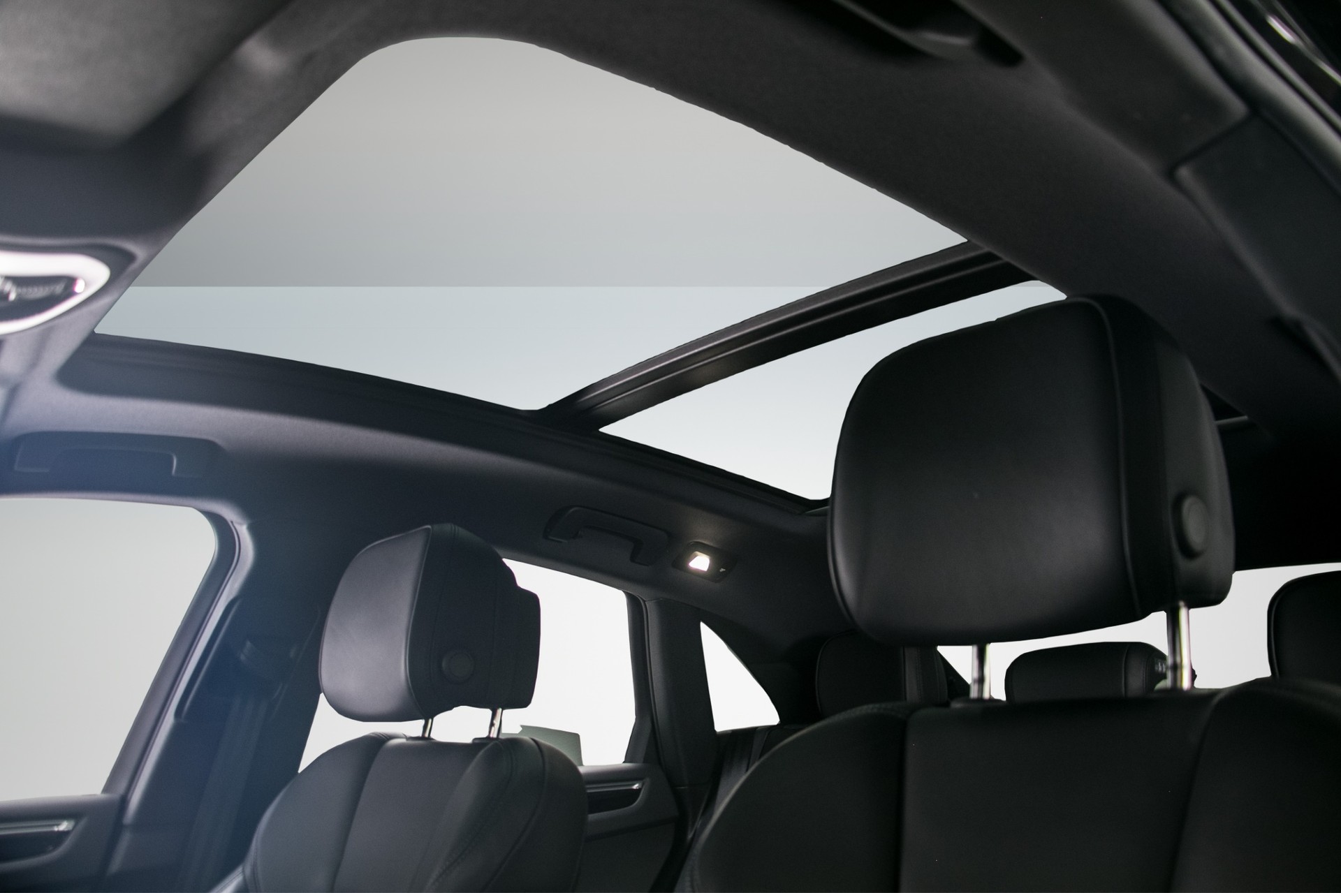 PORSCHE Macan S PDK-image-12