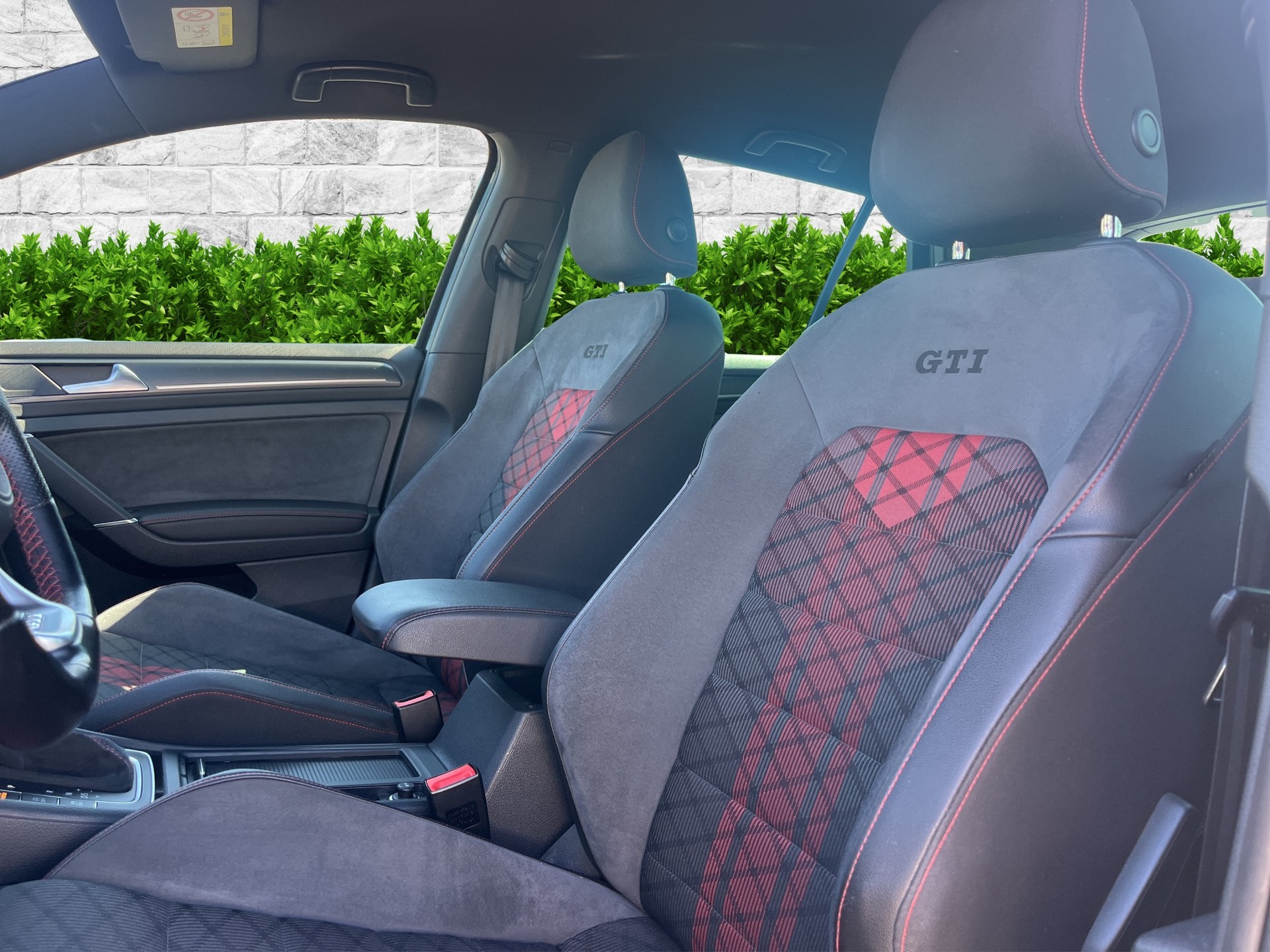 VW Golf 2.0 TSI GTI TCR DSG-image-13
