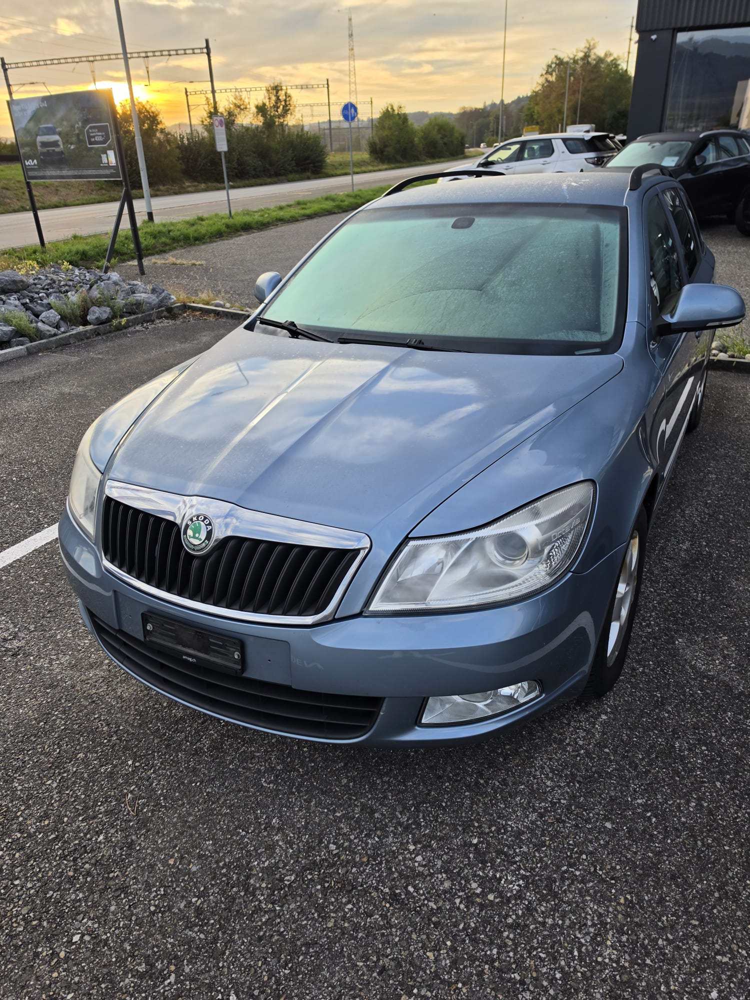 SKODA 1.4 TSI Ambiente-image-0