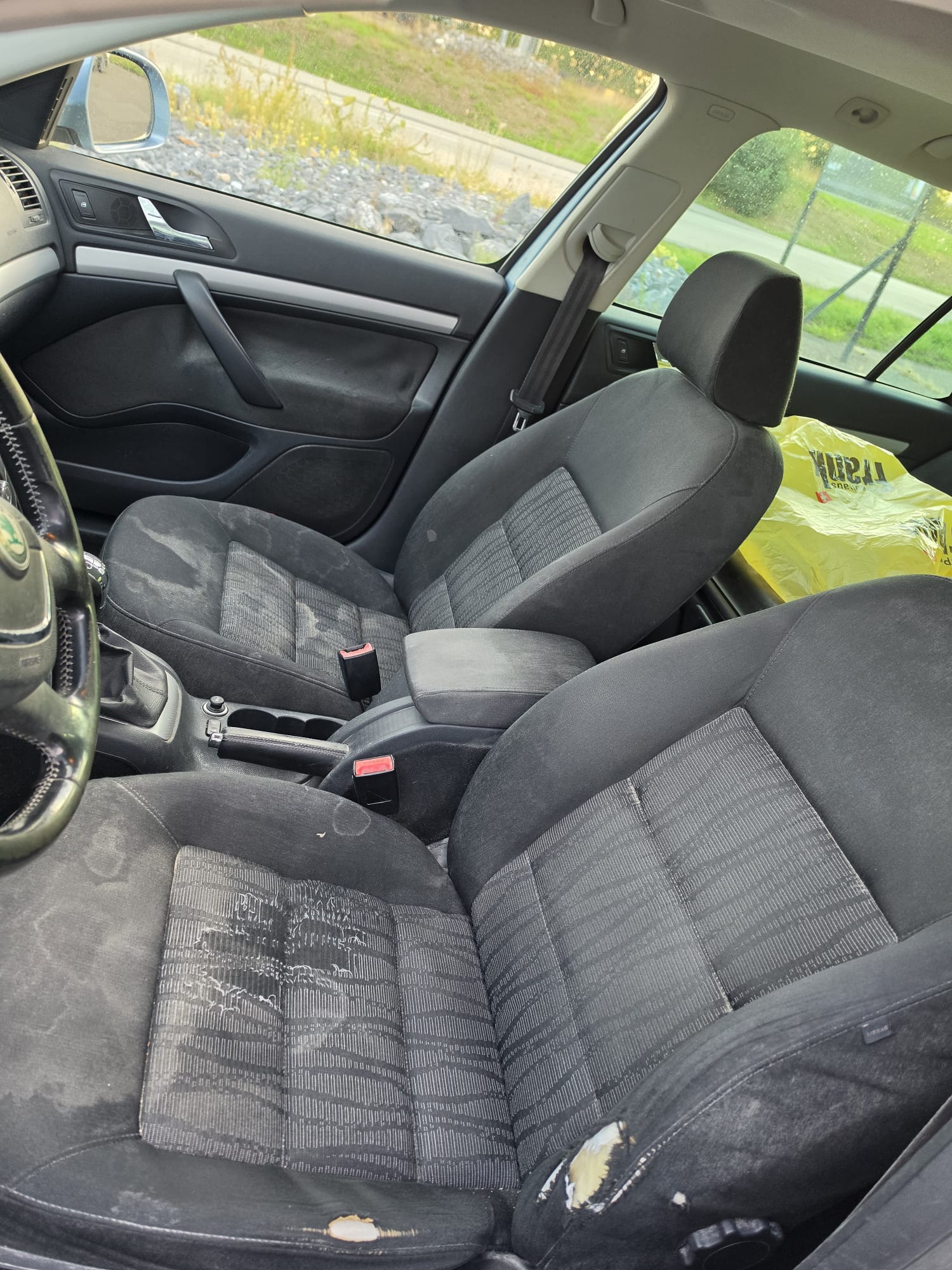 SKODA 1.4 TSI Ambiente-image-3