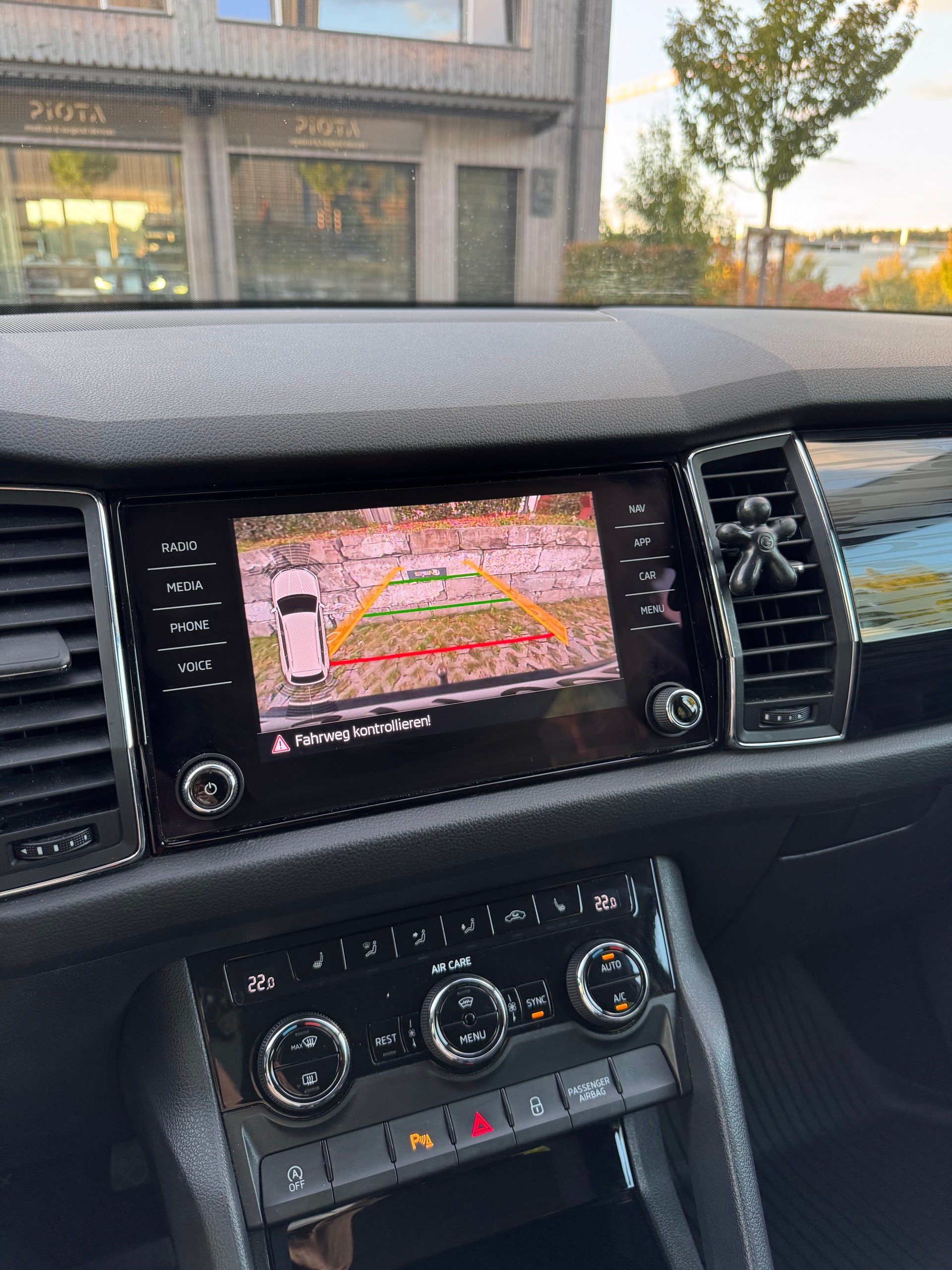 SKODA Kodiaq 2.0 TDI CR Style4x4 DSG-image-10