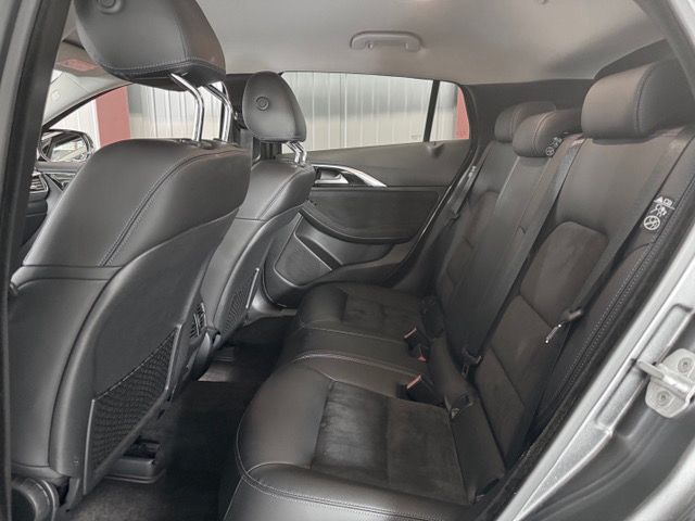 INFINITI Q30 1.5d Premium FWD DCT-image-13