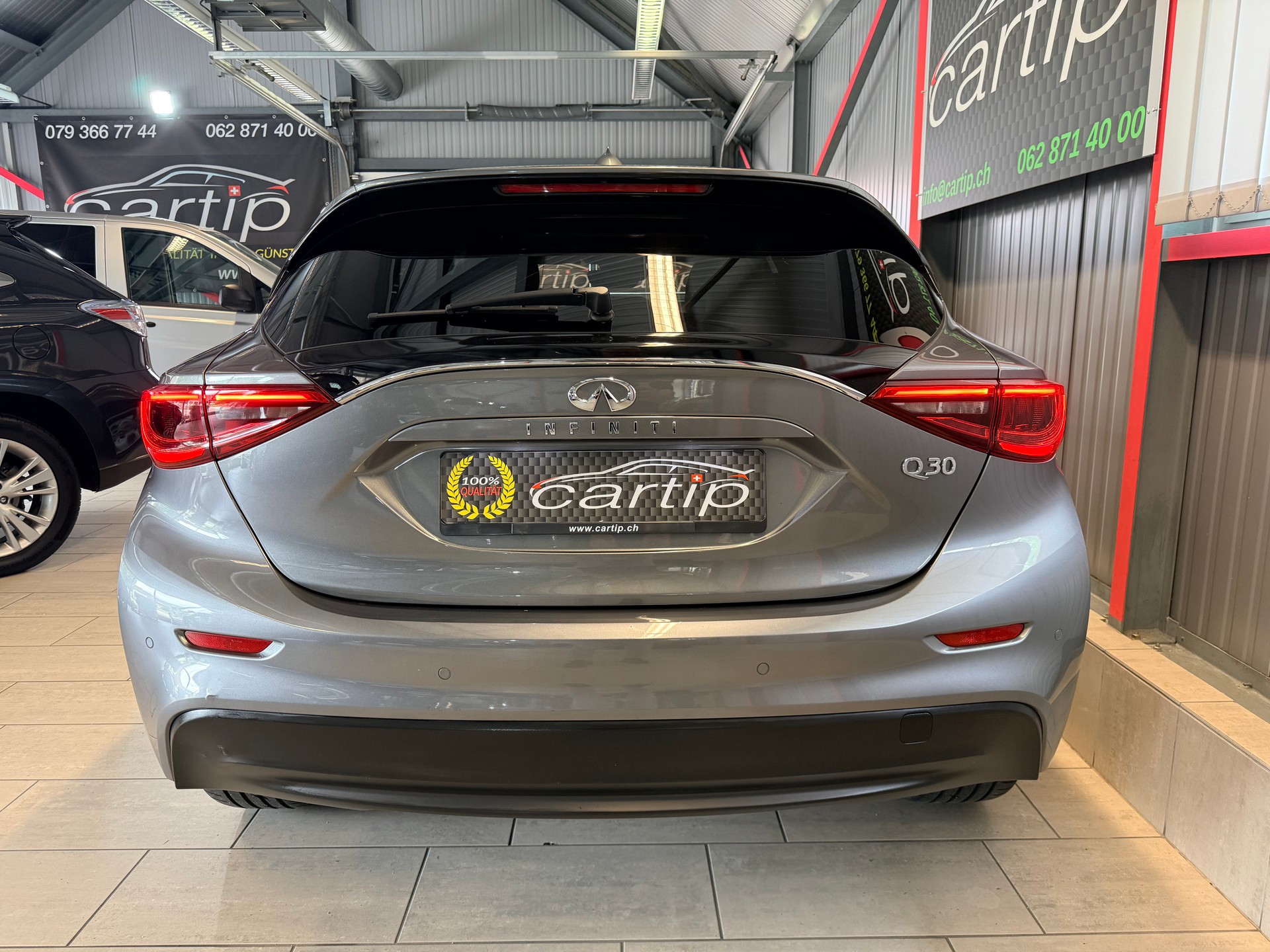 INFINITI Q30 1.5d Premium FWD DCT-image-7