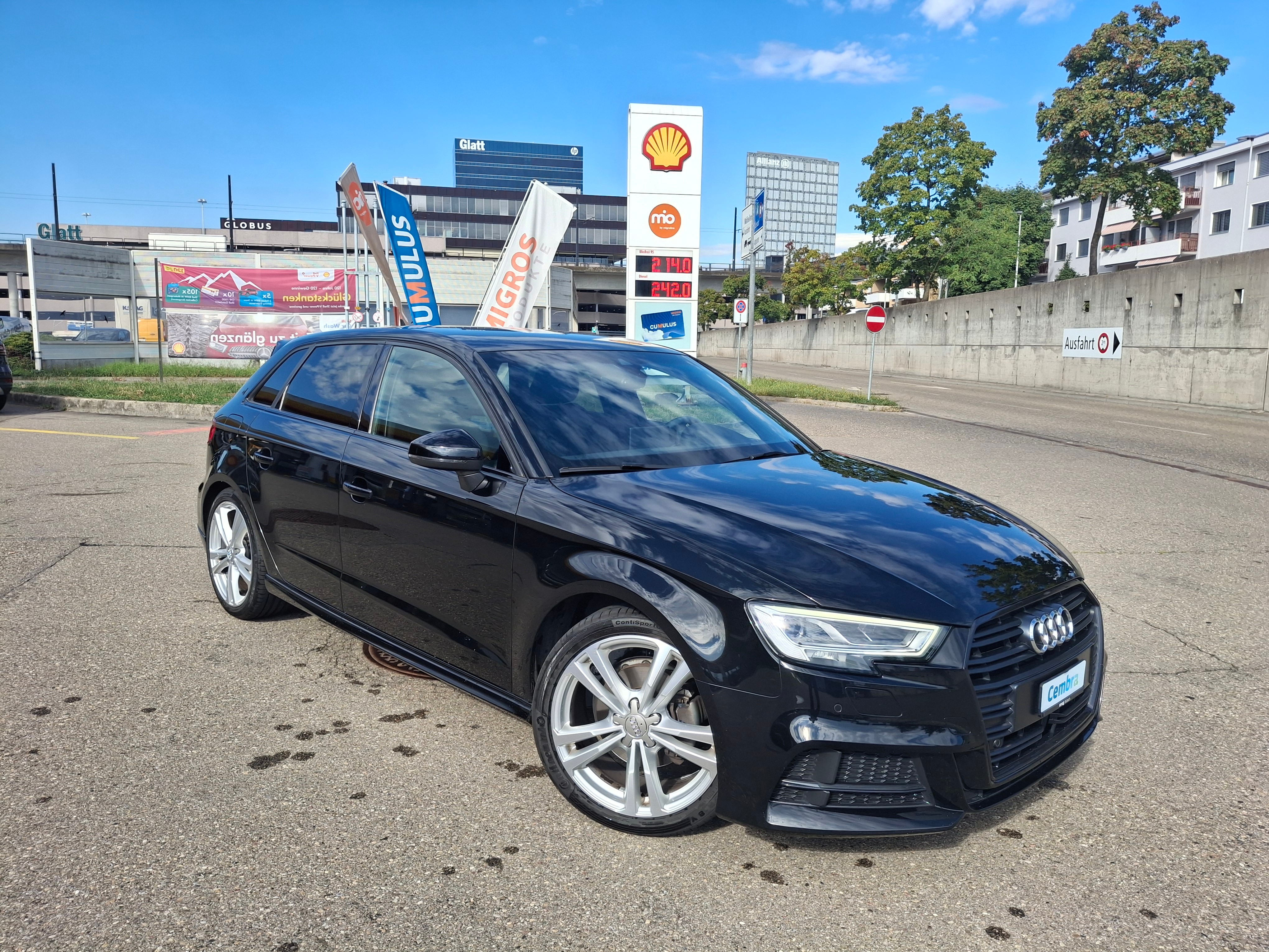 Car photo