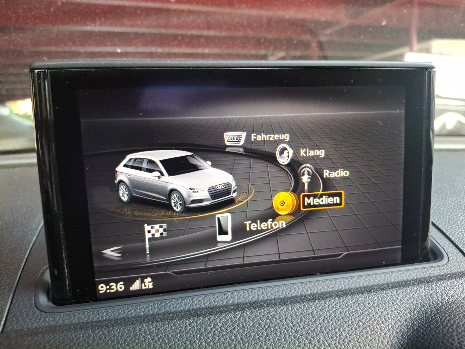 AUDI A3 Sportback 35 TFSI Sport S-tronic-image-17