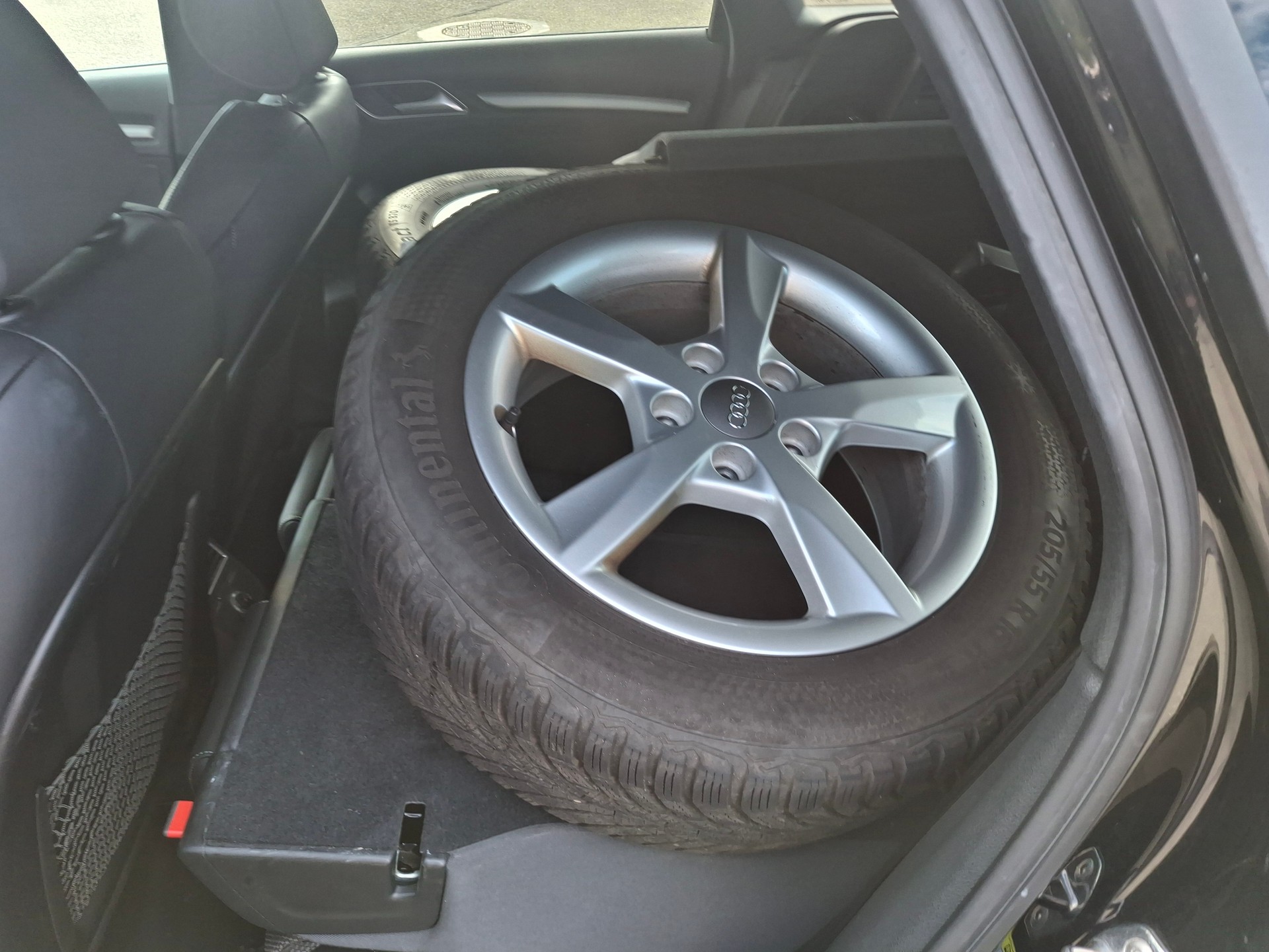 AUDI A3 Sportback 35 TFSI Sport S-tronic-image-14