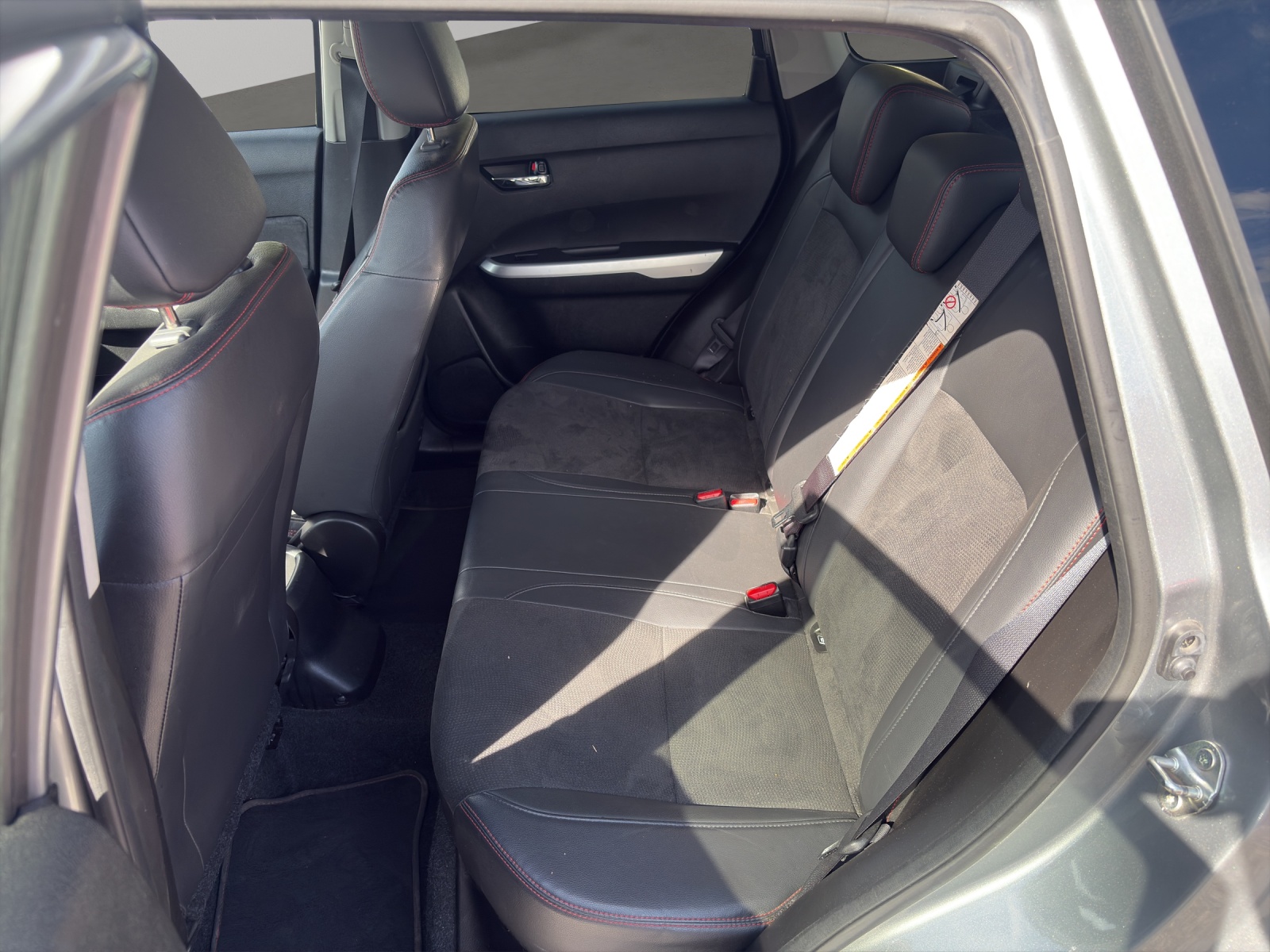 SUZUKI Vitara 1.4 Boosterjet Piz Sulai Top Automatic-image-18