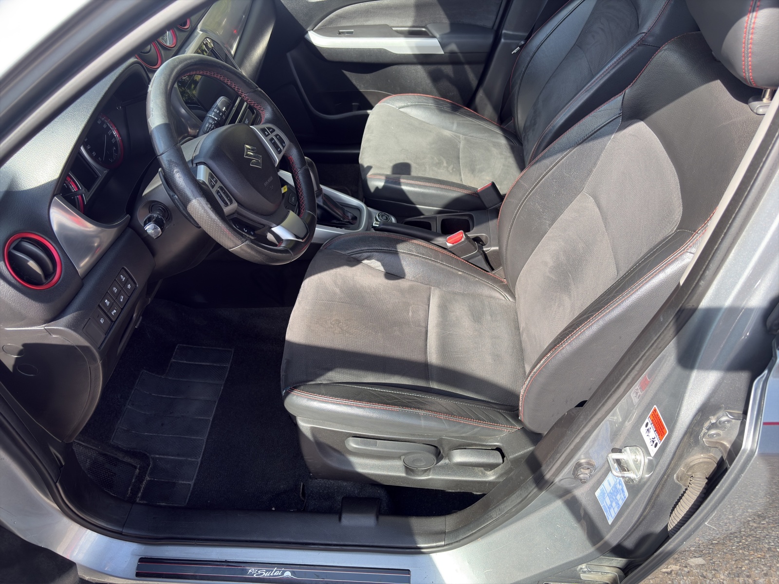 SUZUKI Vitara 1.4 Boosterjet Piz Sulai Top Automatic-image-8