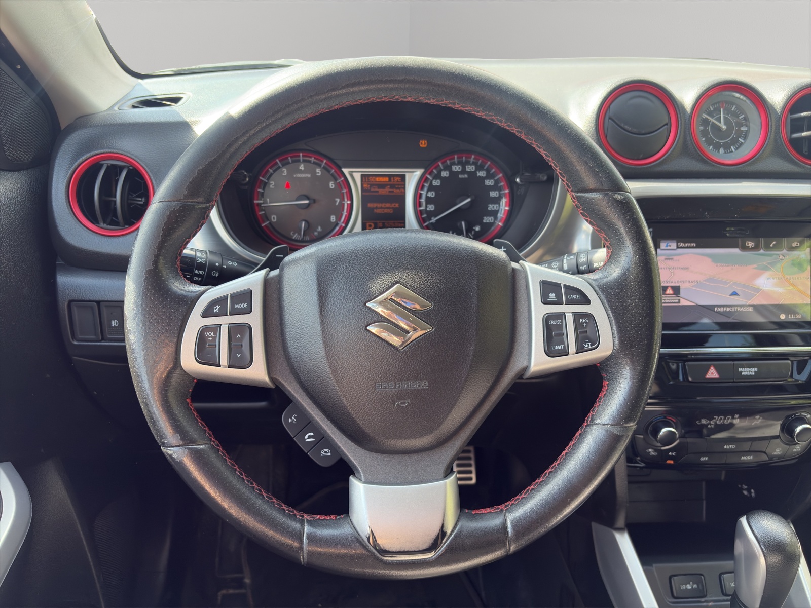 SUZUKI Vitara 1.4 Boosterjet Piz Sulai Top Automatic-image-17