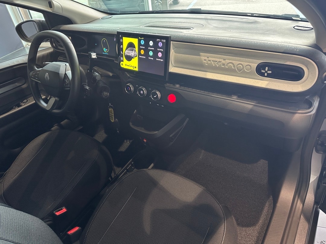 RENAULT Twingo E-Tech 27kWh Evolution-image-9