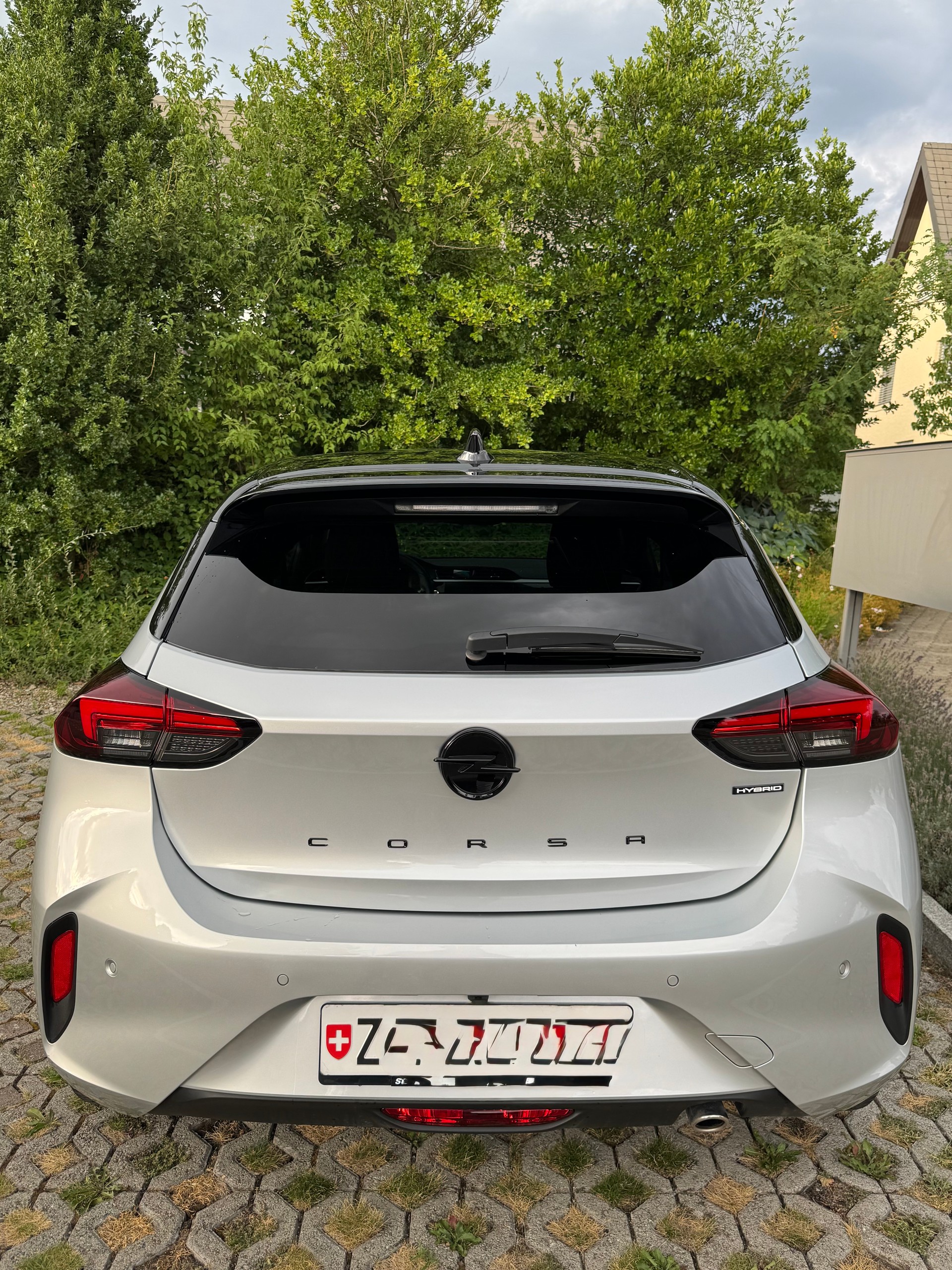 OPEL 1.2 T GS Hybrid-image-2