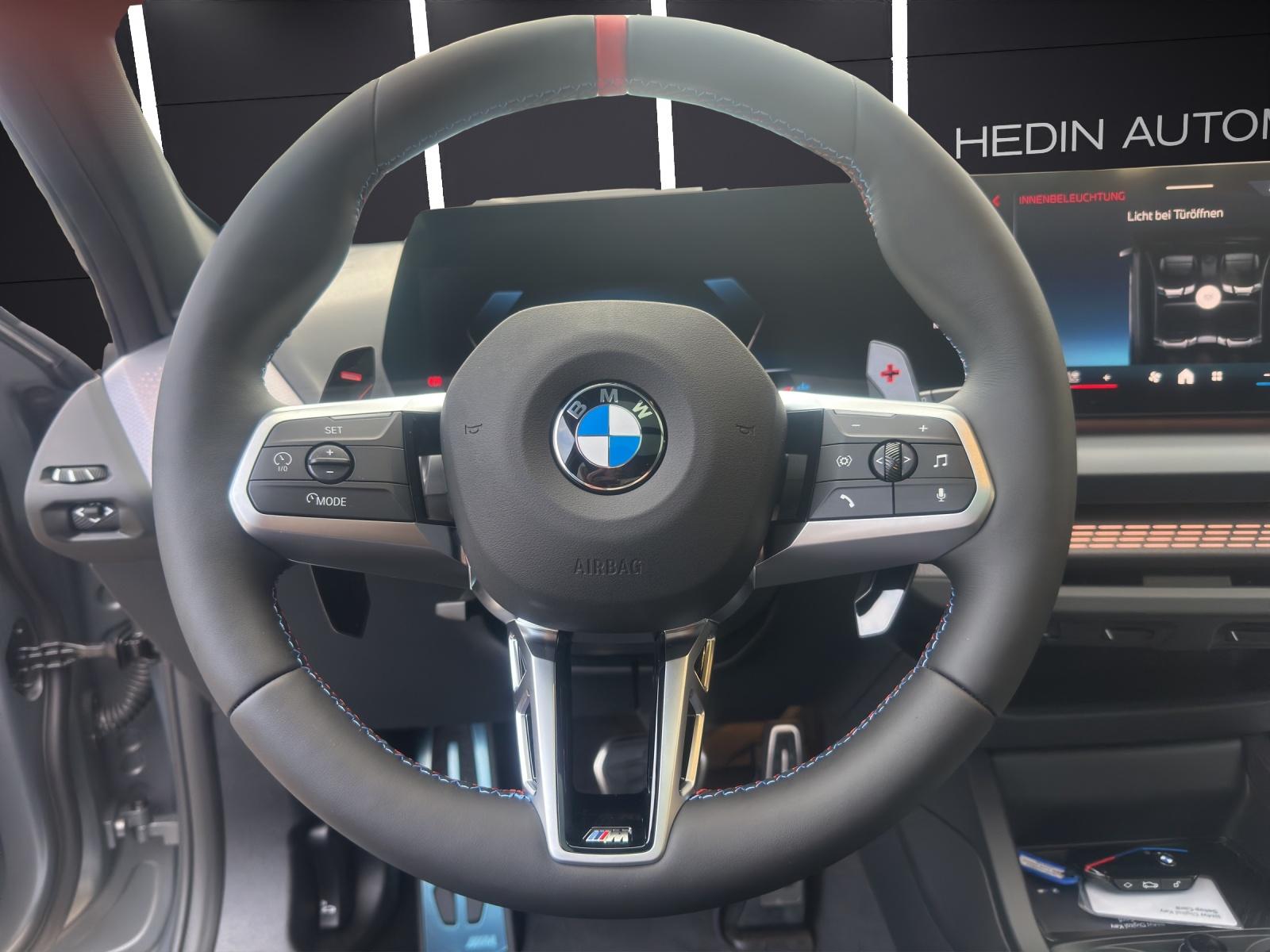 BMW 1er Reihe F70 M135i xDrive-image-6
