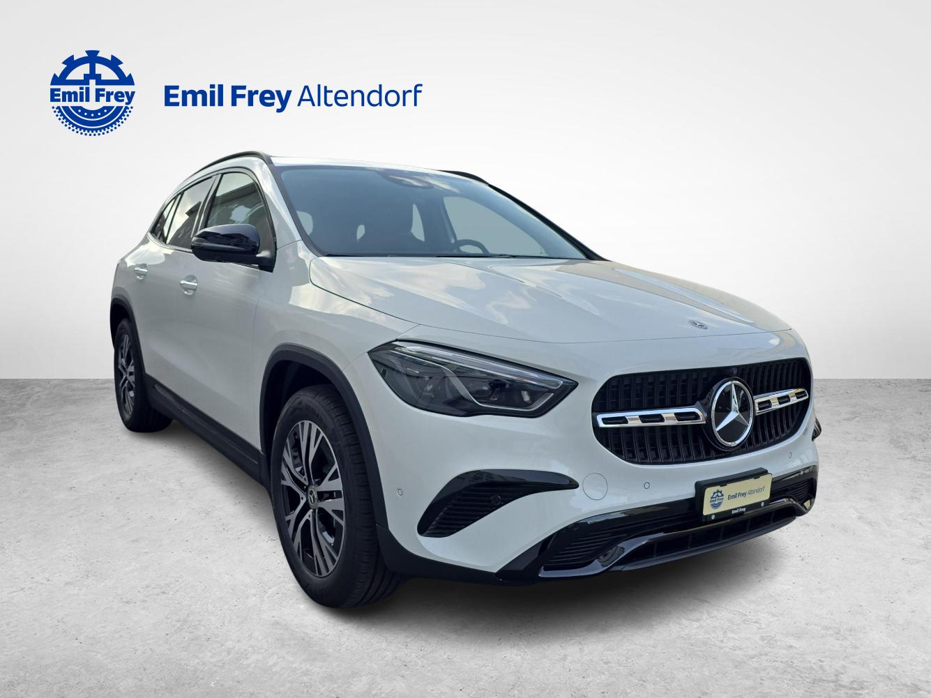 MERCEDES-BENZ GLA 250 4MATIC Swiss Star AMG Line-image-6
