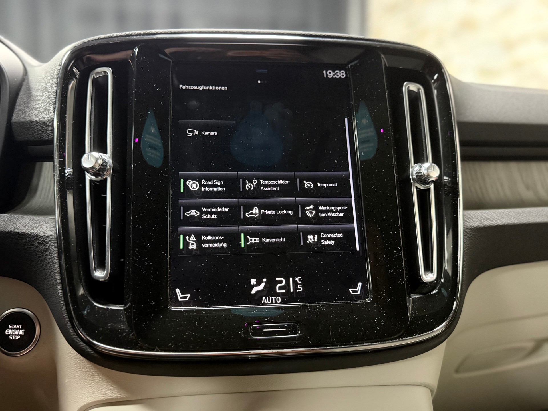 VOLVO XC40 T4 AWD Inscription Geartronic-image-21