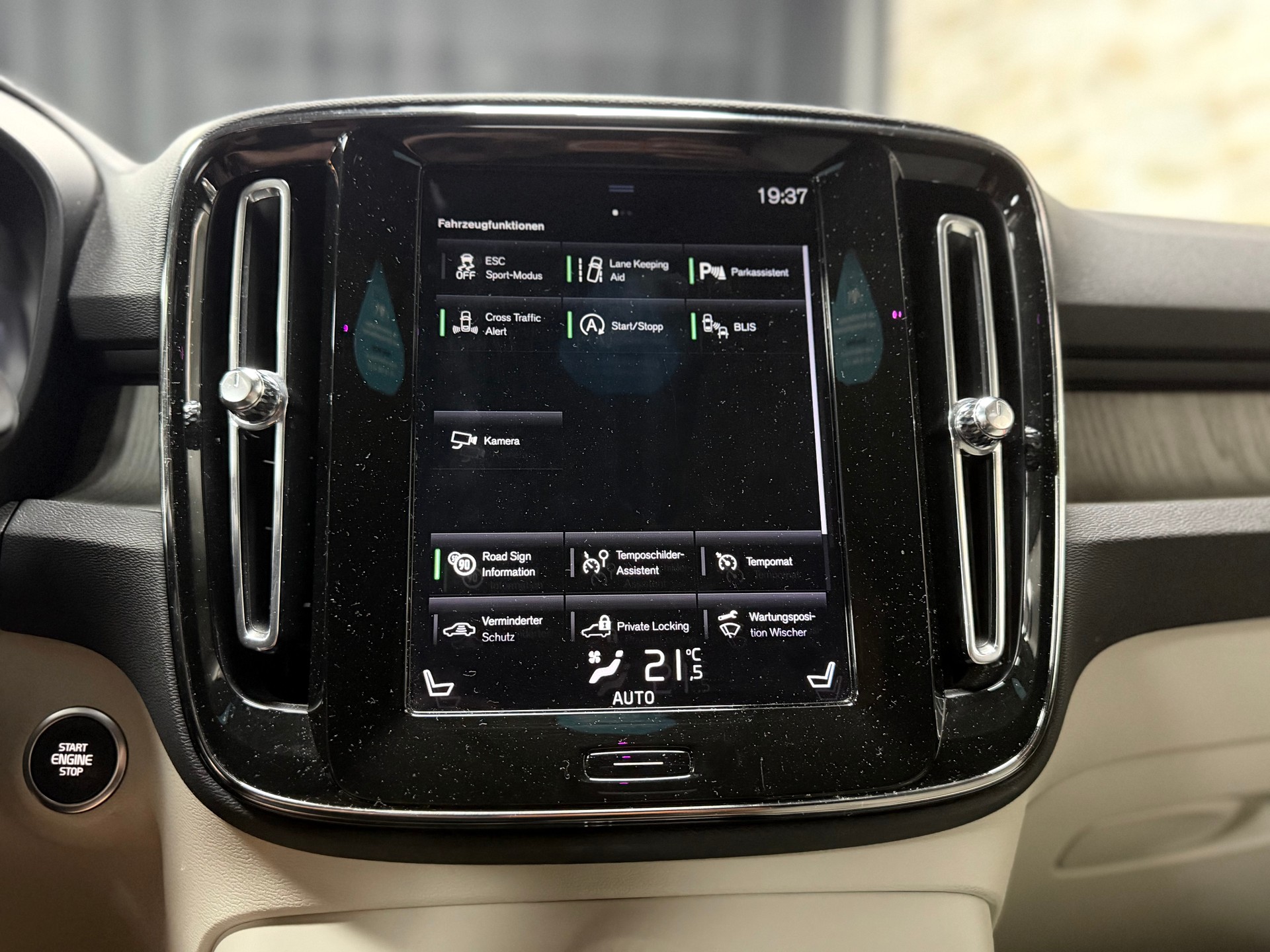 VOLVO XC40 T4 AWD Inscription Geartronic-image-20