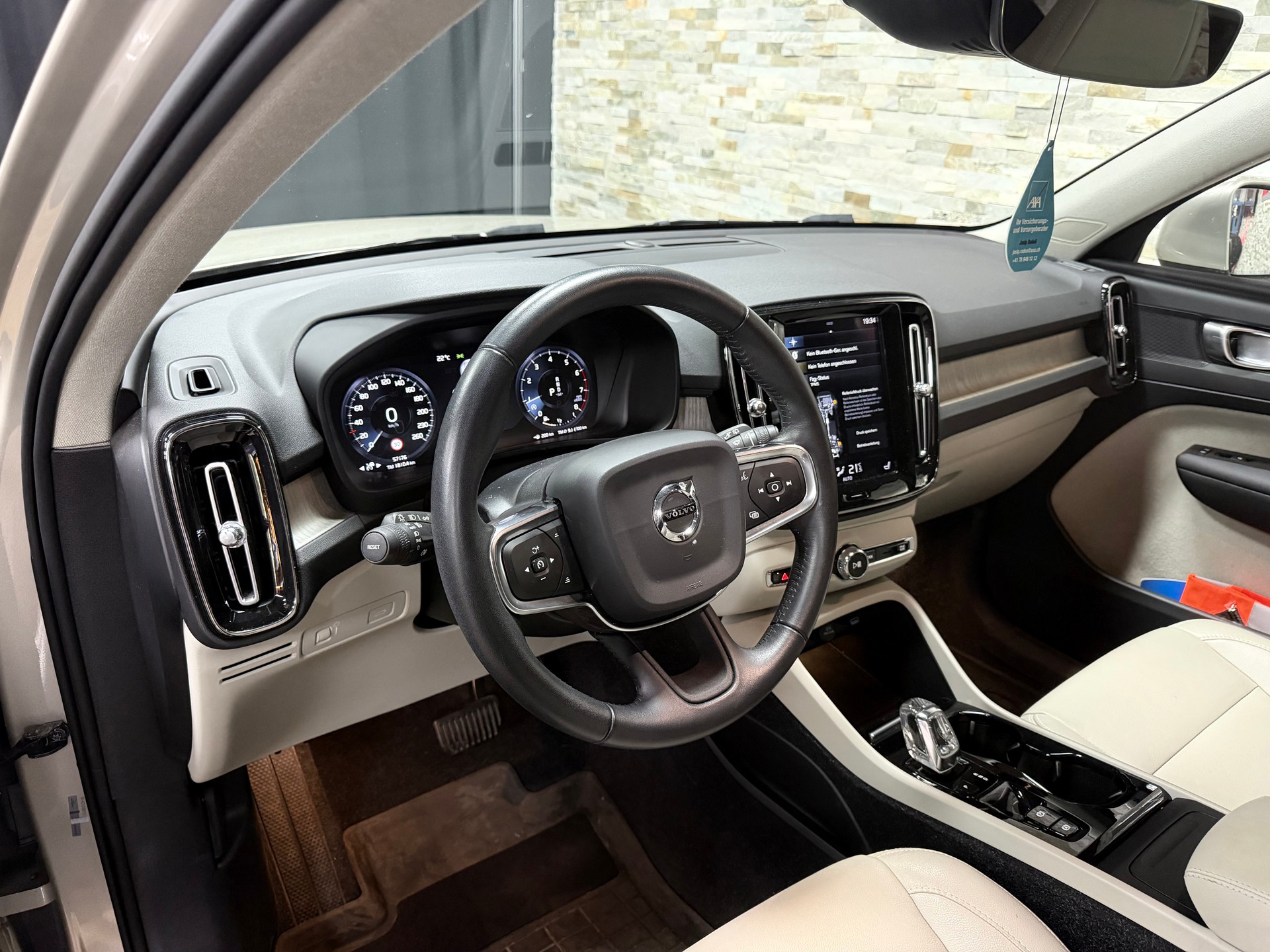 VOLVO XC40 T4 AWD Inscription Geartronic-image-13