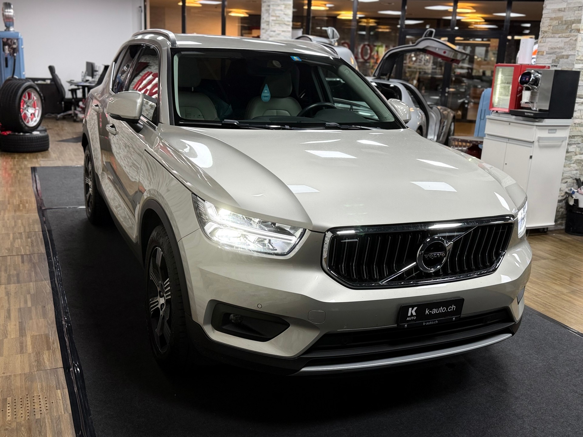 VOLVO XC40 T4 AWD Inscription Geartronic-image-7