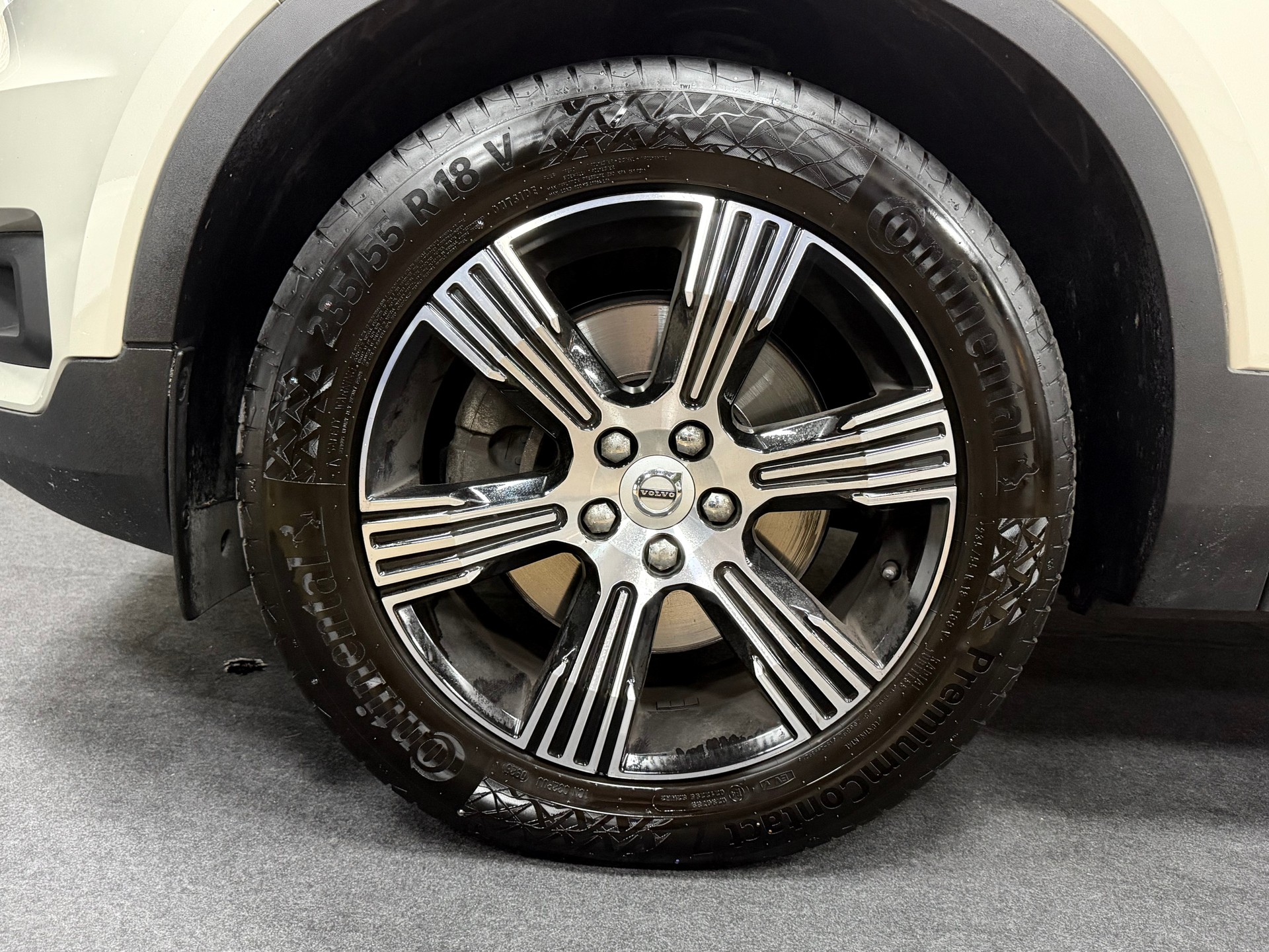 VOLVO XC40 T4 AWD Inscription Geartronic-image-28