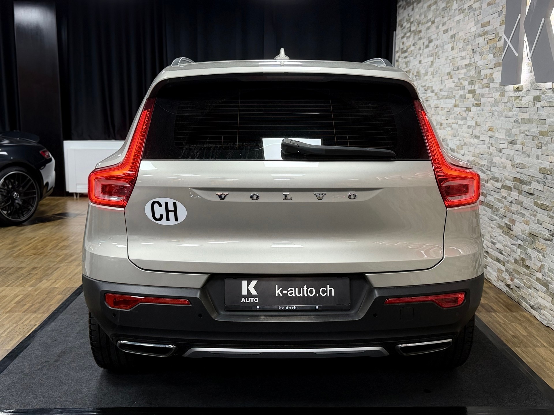 VOLVO XC40 T4 AWD Inscription Geartronic-image-3
