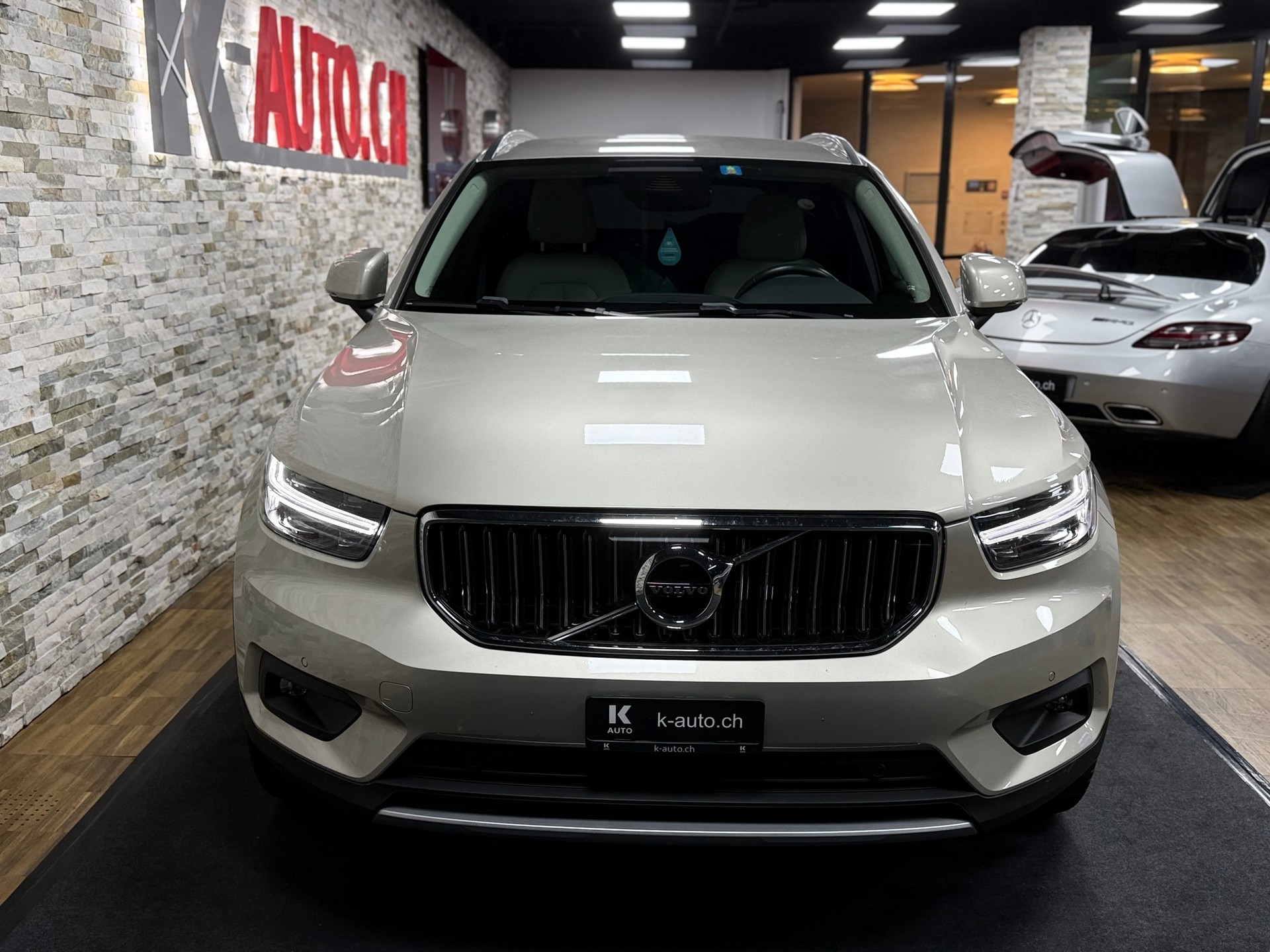 VOLVO XC40 T4 AWD Inscription Geartronic-image-6