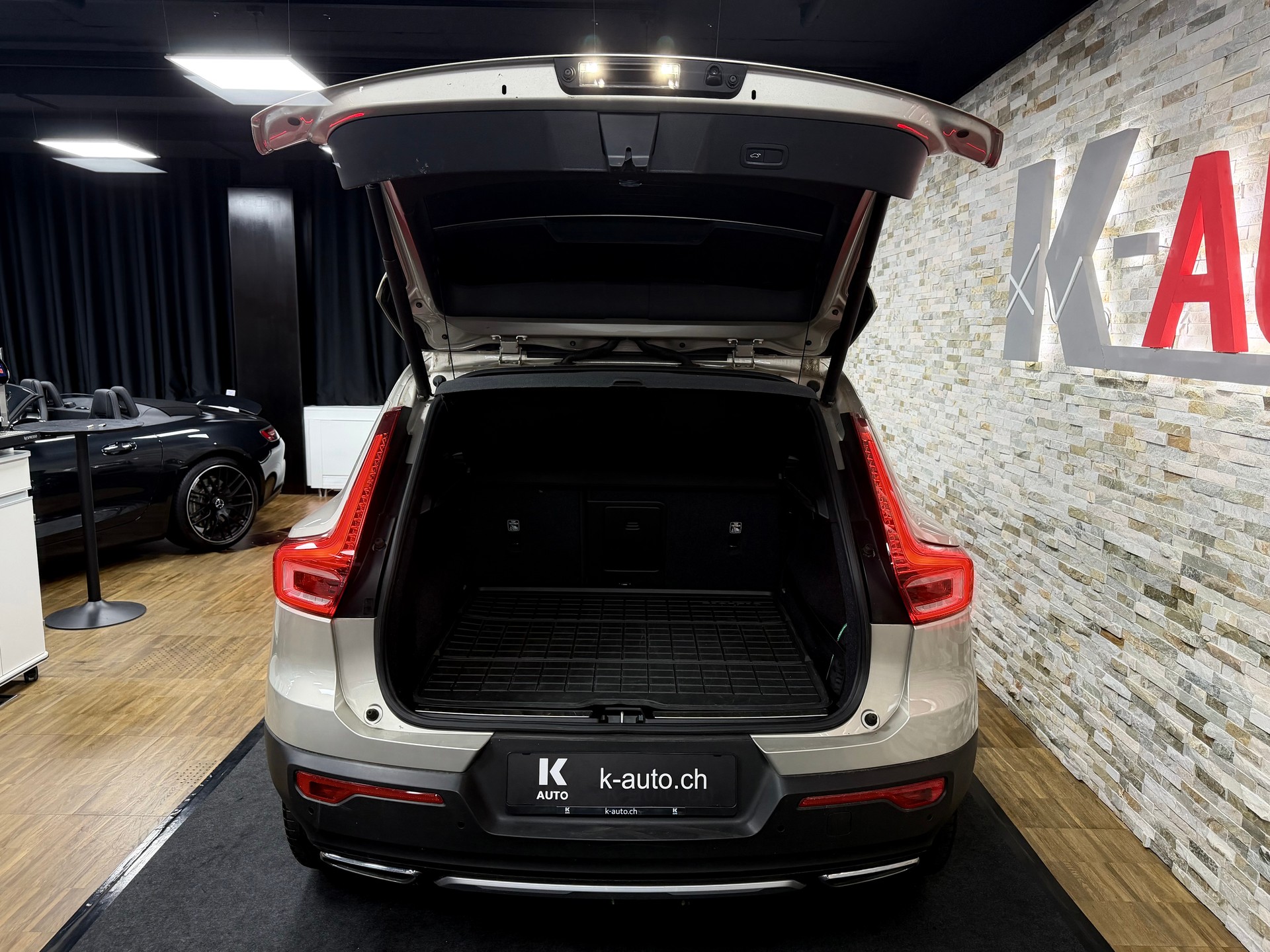 VOLVO XC40 T4 AWD Inscription Geartronic-image-25