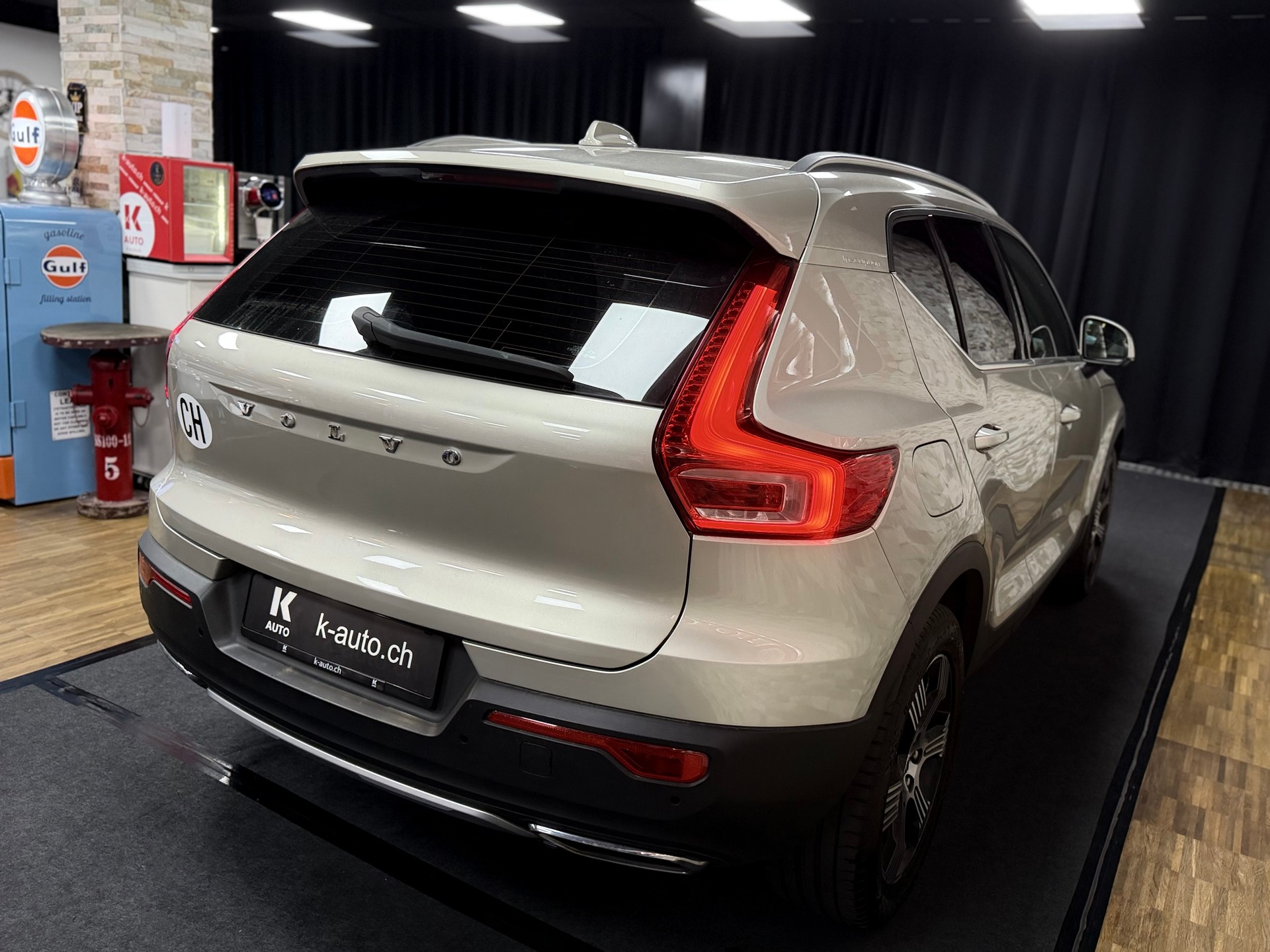 VOLVO XC40 T4 AWD Inscription Geartronic-image-4
