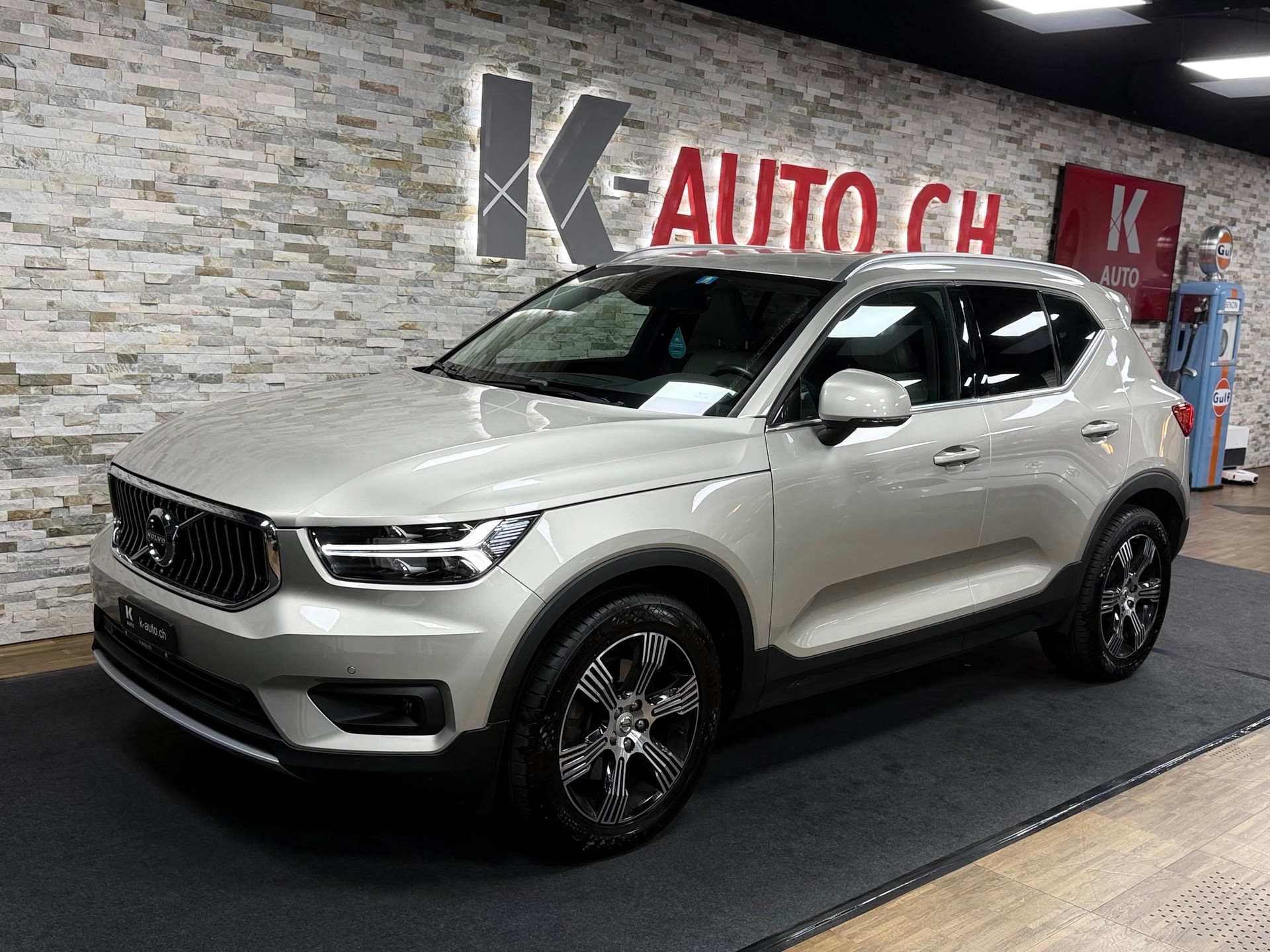 VOLVO XC40 T4 AWD Inscription Geartronic-image-1