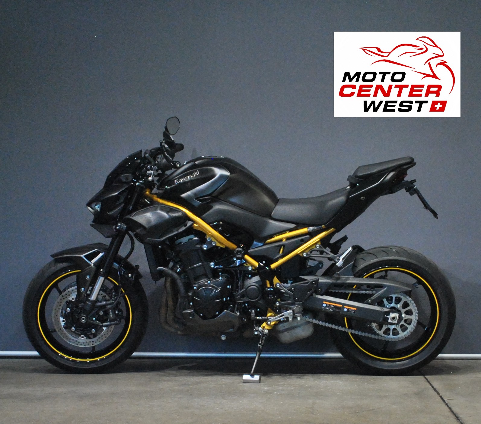 KAWASAKI Z 900 (35kW)-showroom-element-2