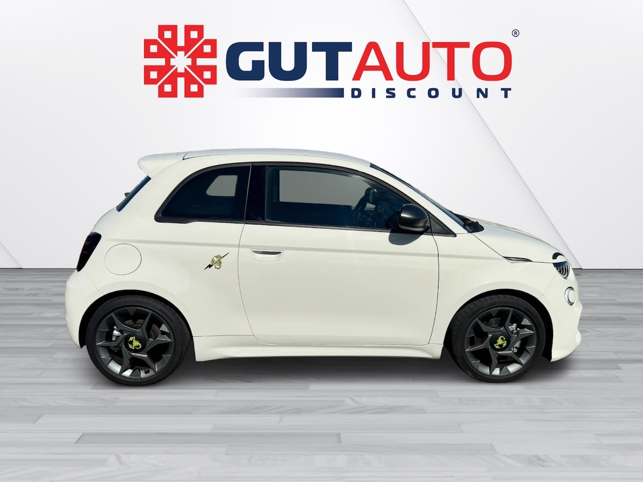 FIAT Abarth 500e-image-5