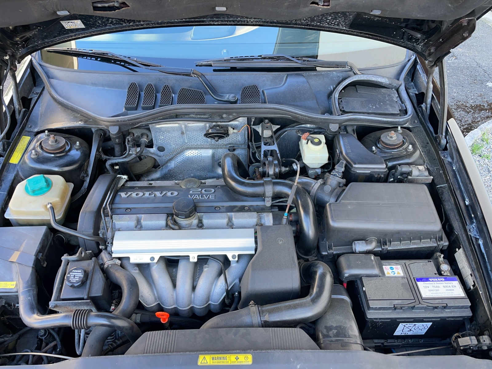 VOLVO V70 R AWD-image-12