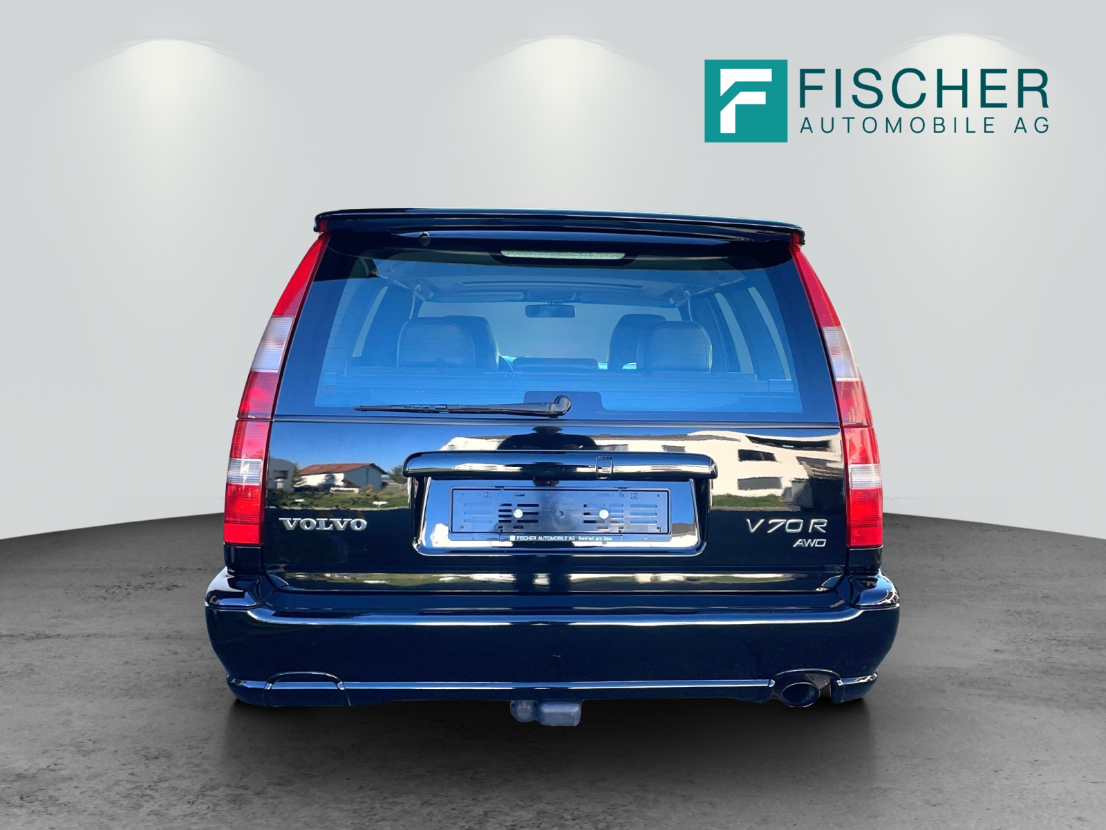VOLVO V70 R AWD-image-3