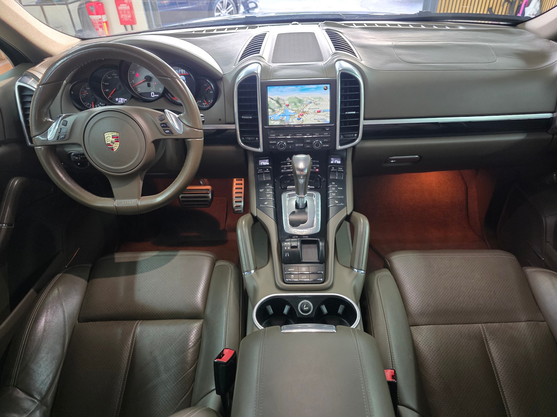PORSCHE Cayenne S-image-11