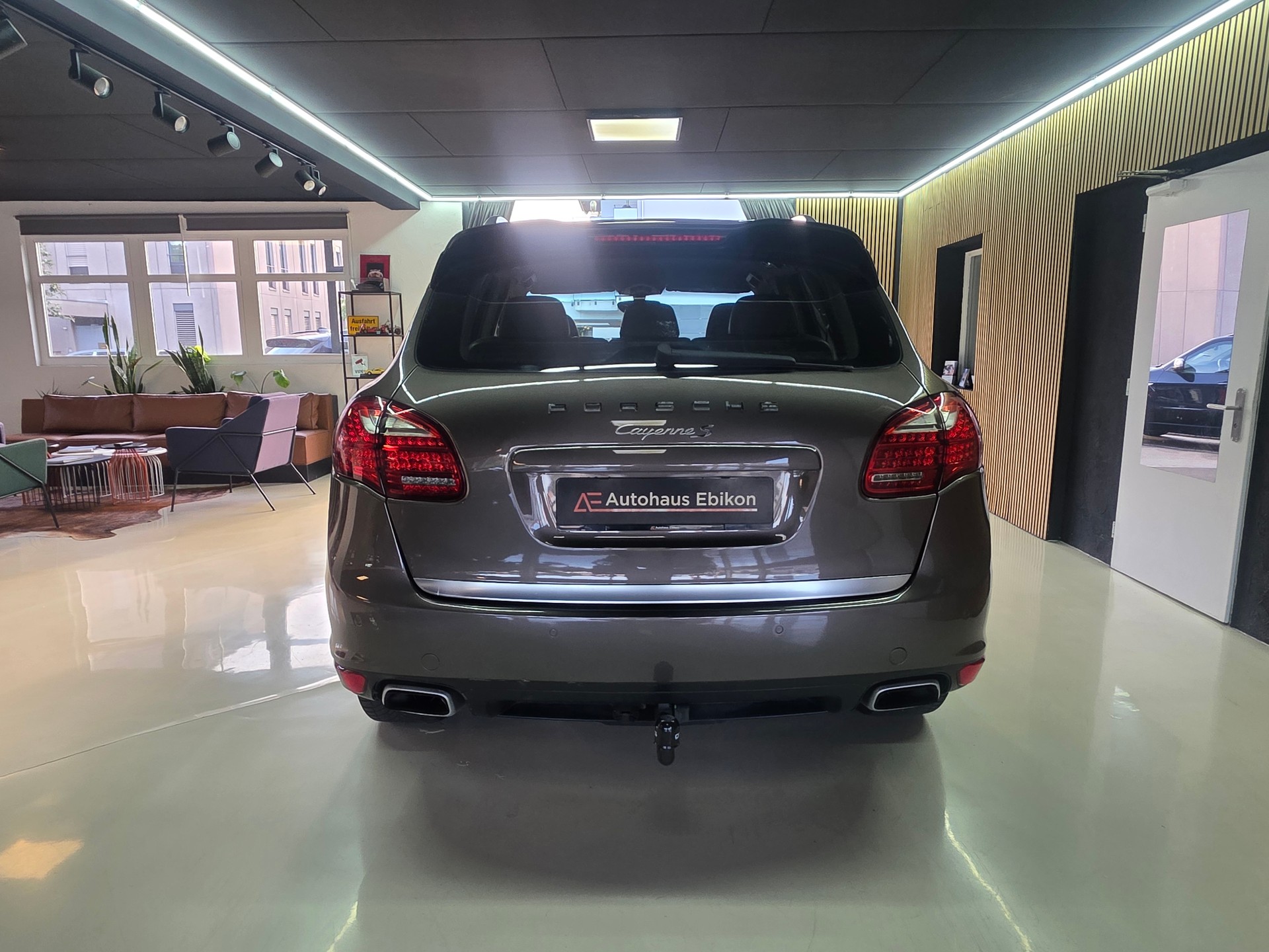 PORSCHE Cayenne S-image-5