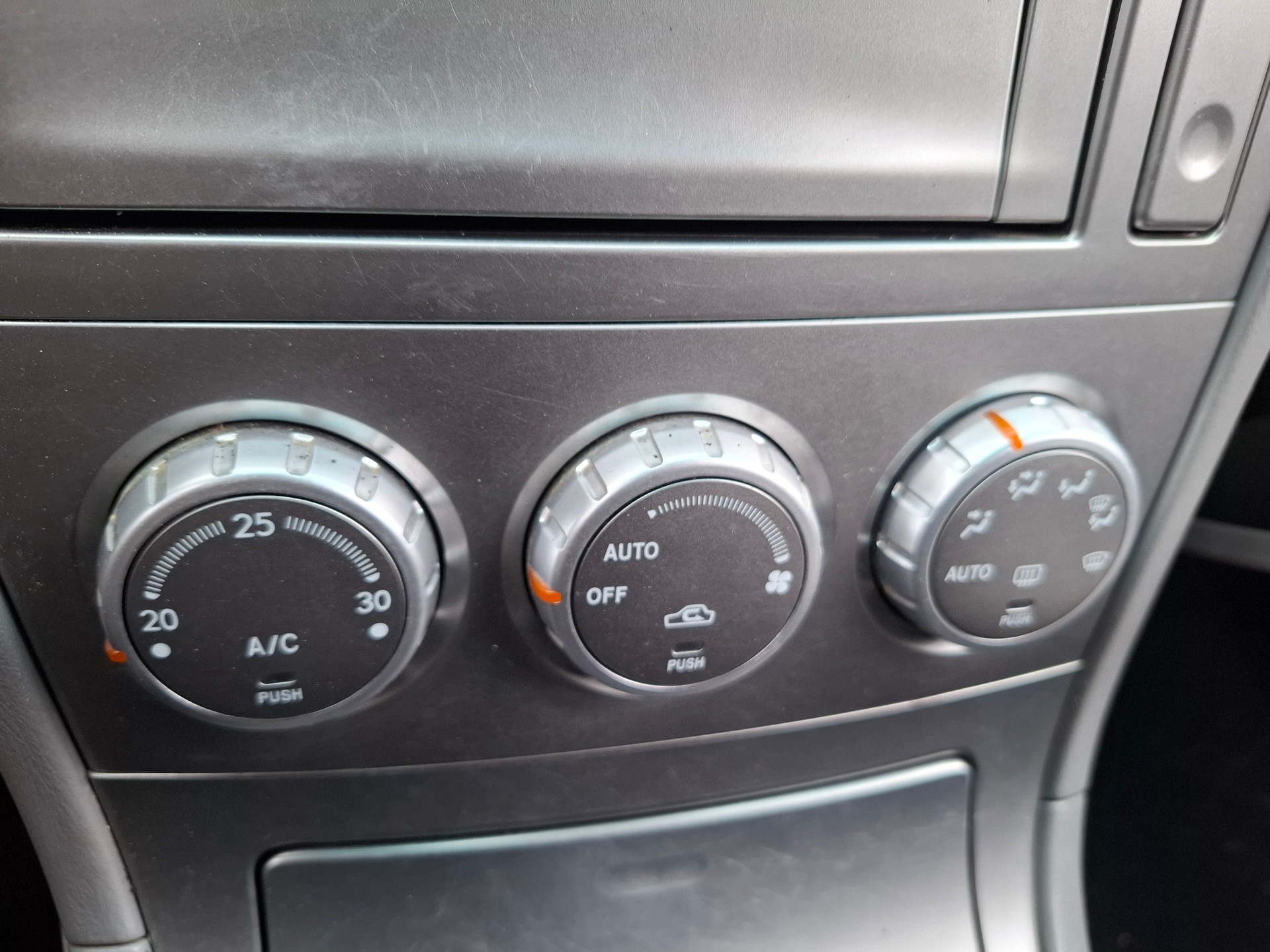SUBARU Forester 2.0X Advantage-image-7