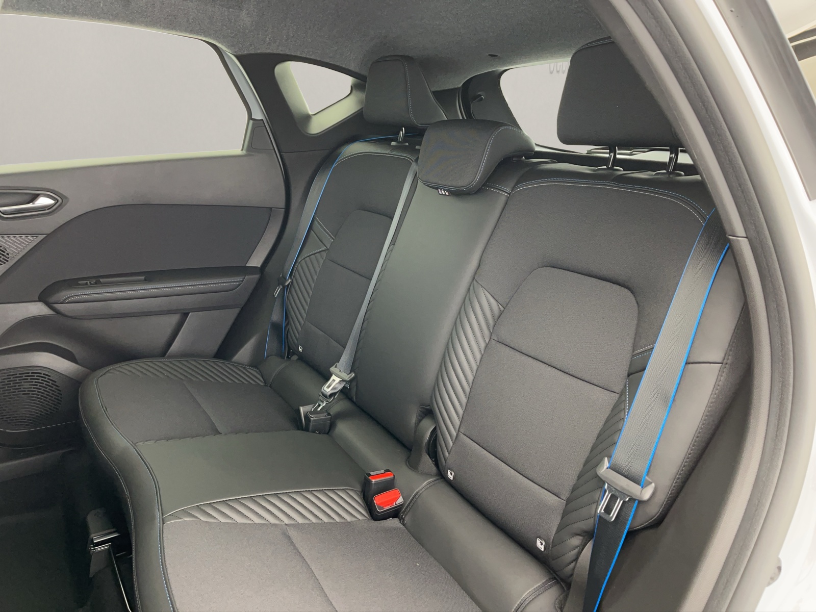 RENAULT Captur 1.8 E-Tech esprit Alpine-image-16