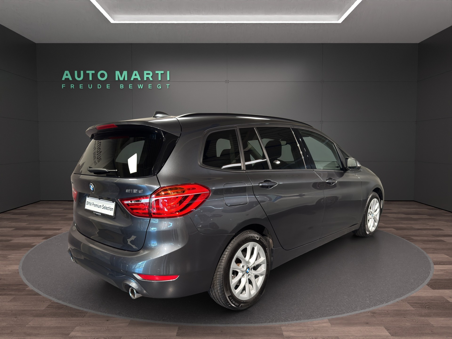 BMW 218d xDrive Gran Tourer Sport Line-image-3