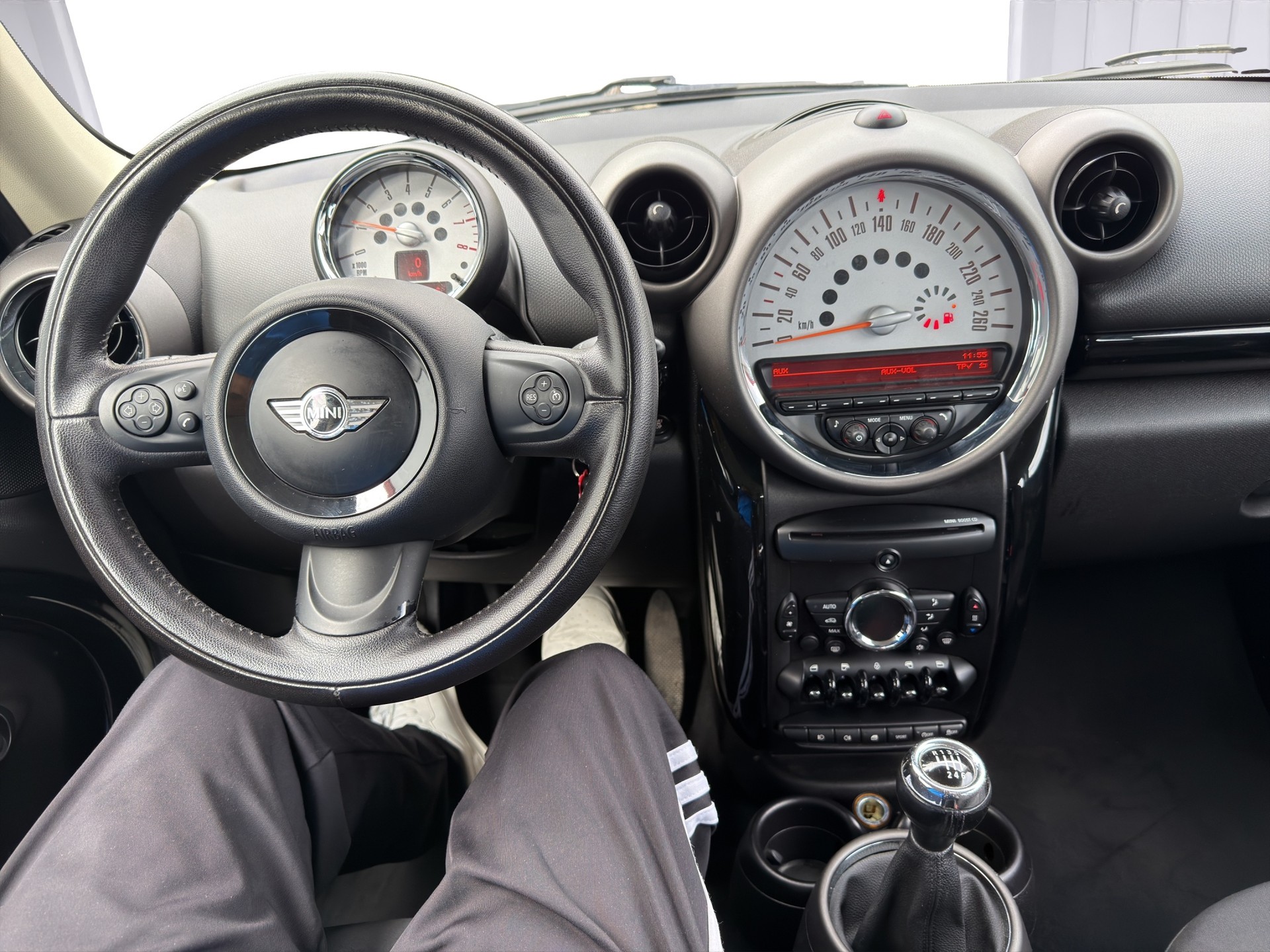 MINI Countryman Cooper FWD-image-6