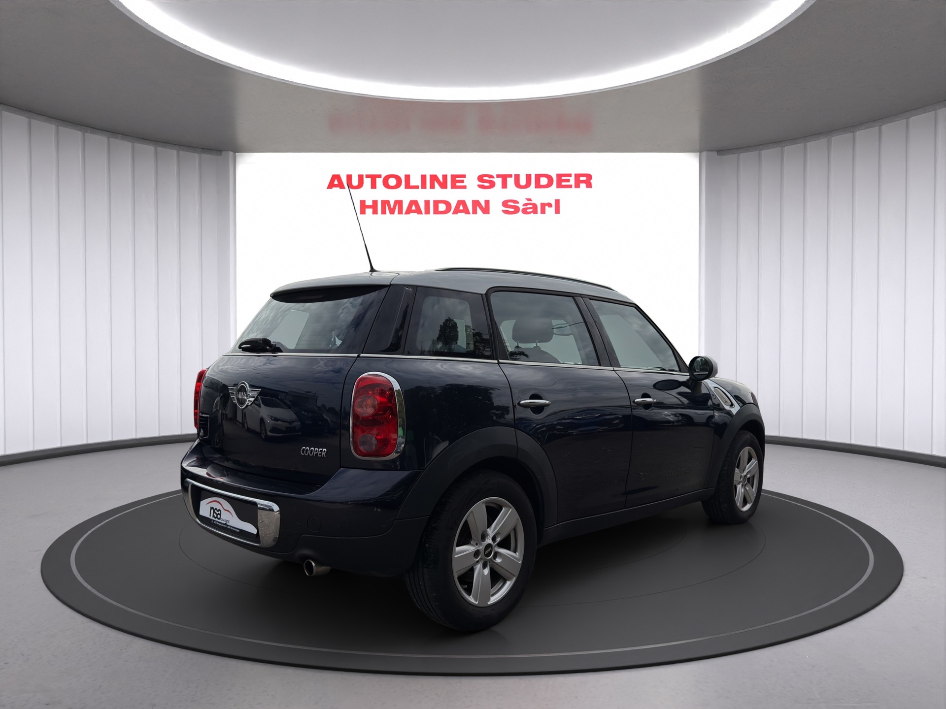 MINI Countryman Cooper FWD-image-3